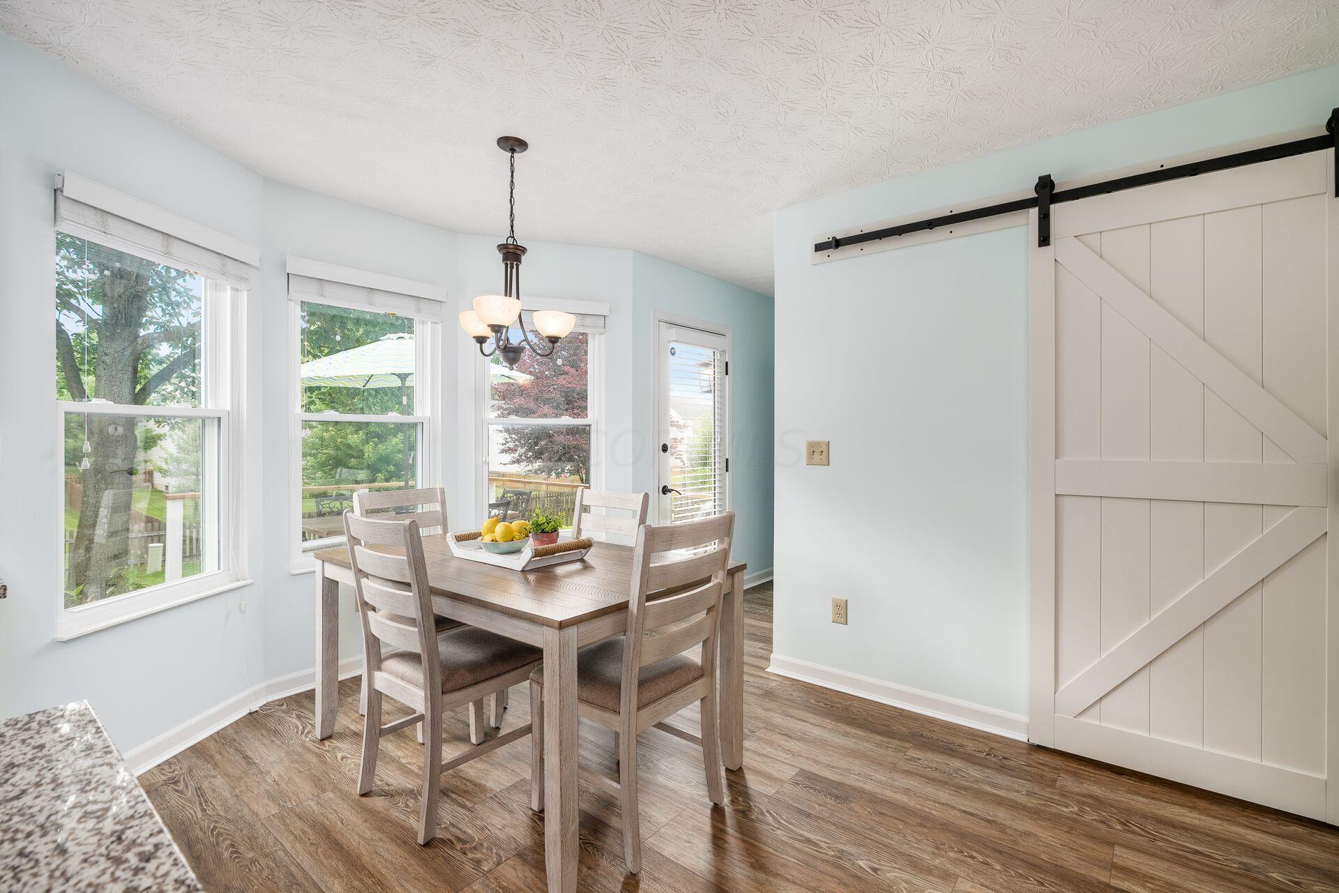 376 Abbotsbury Drive