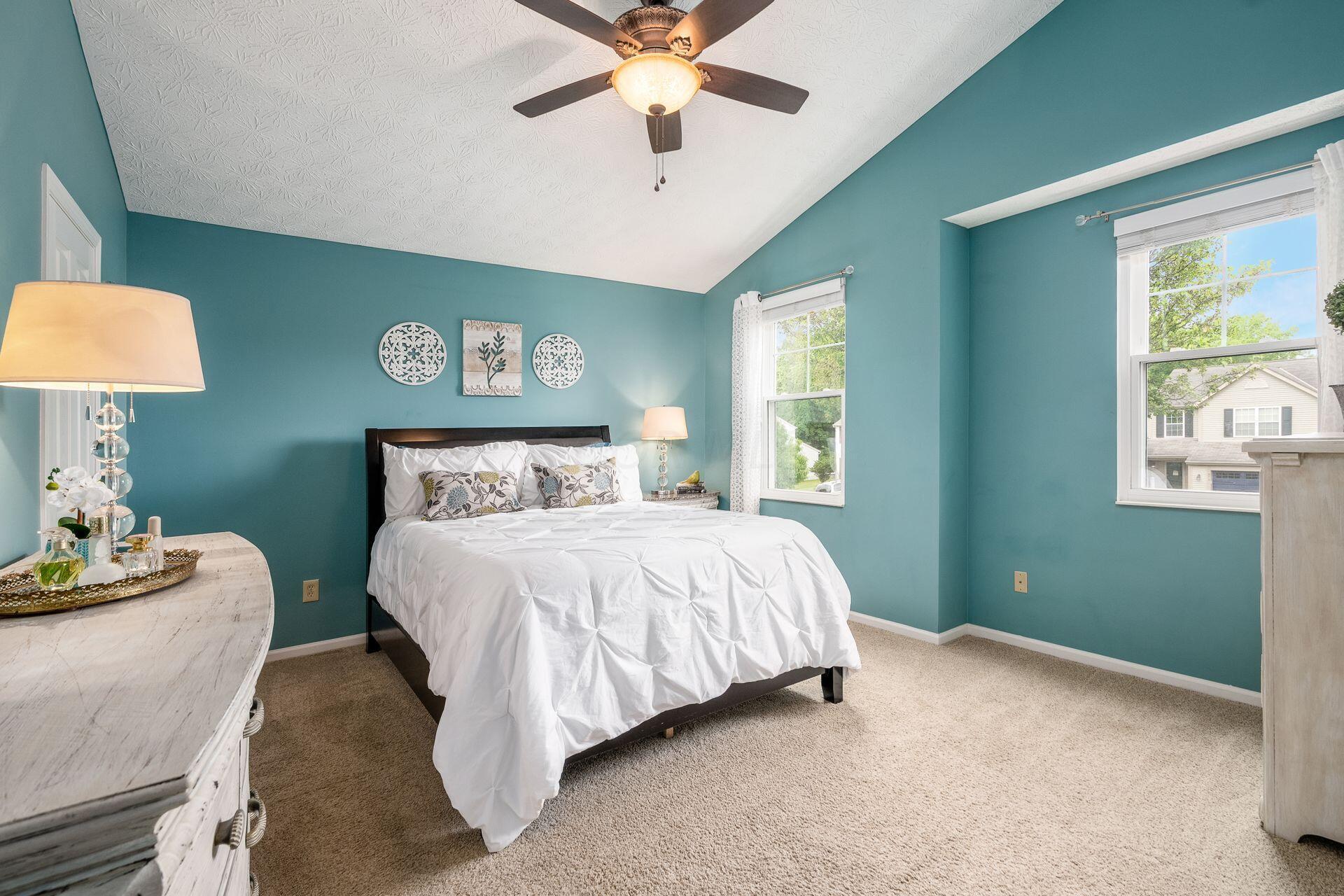 376 Abbotsbury Drive