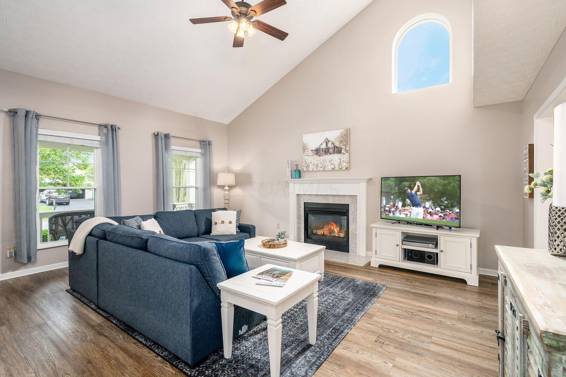 376 Abbotsbury Drive