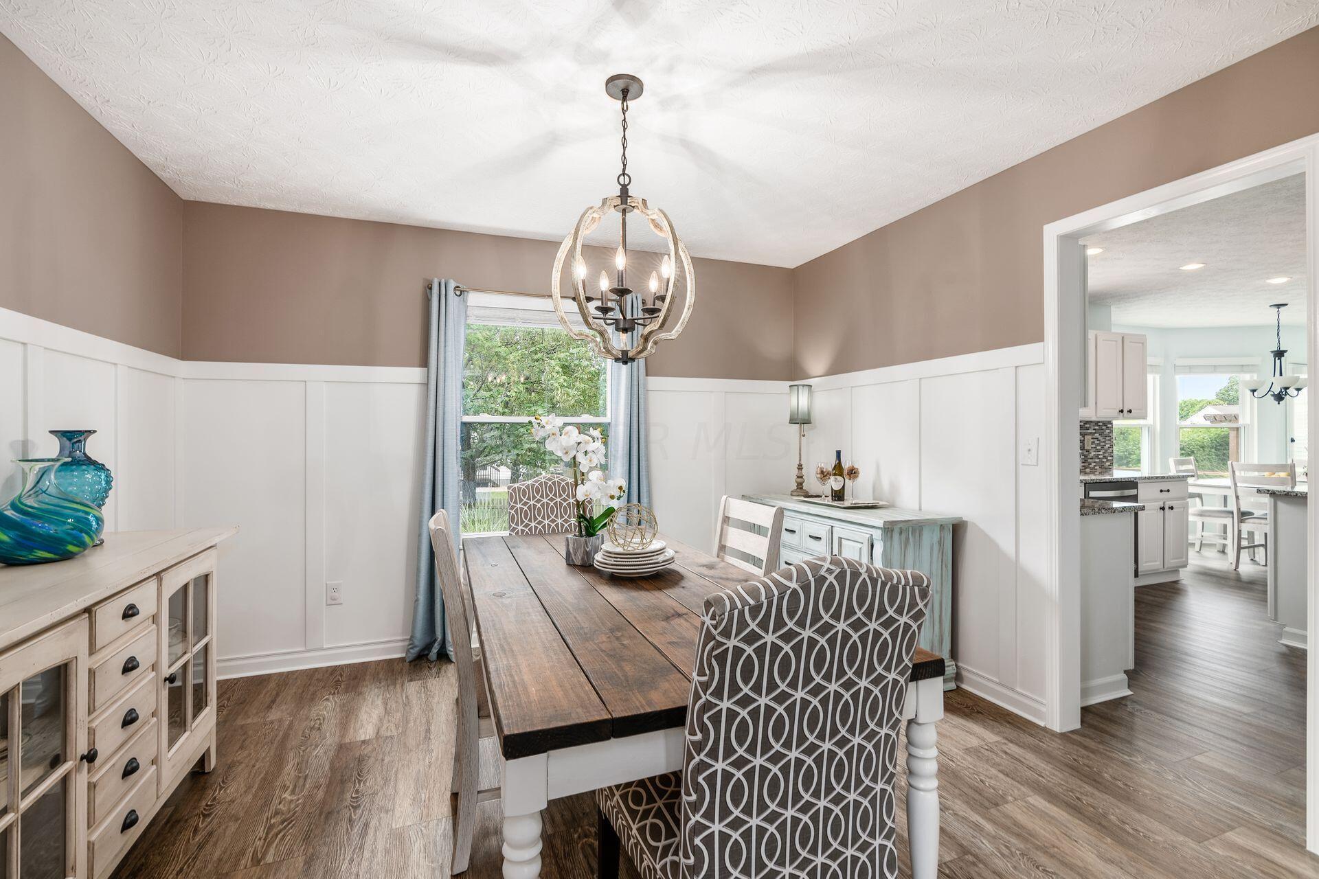 376 Abbotsbury Drive