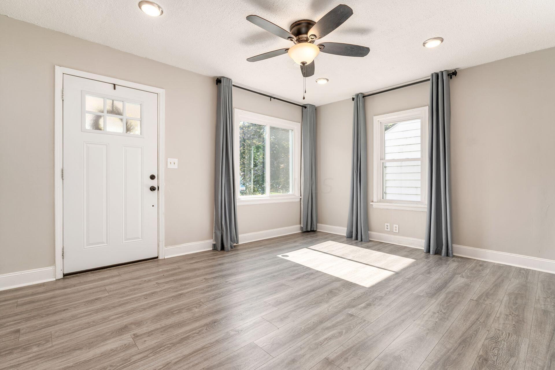 2611 Hiawatha Street