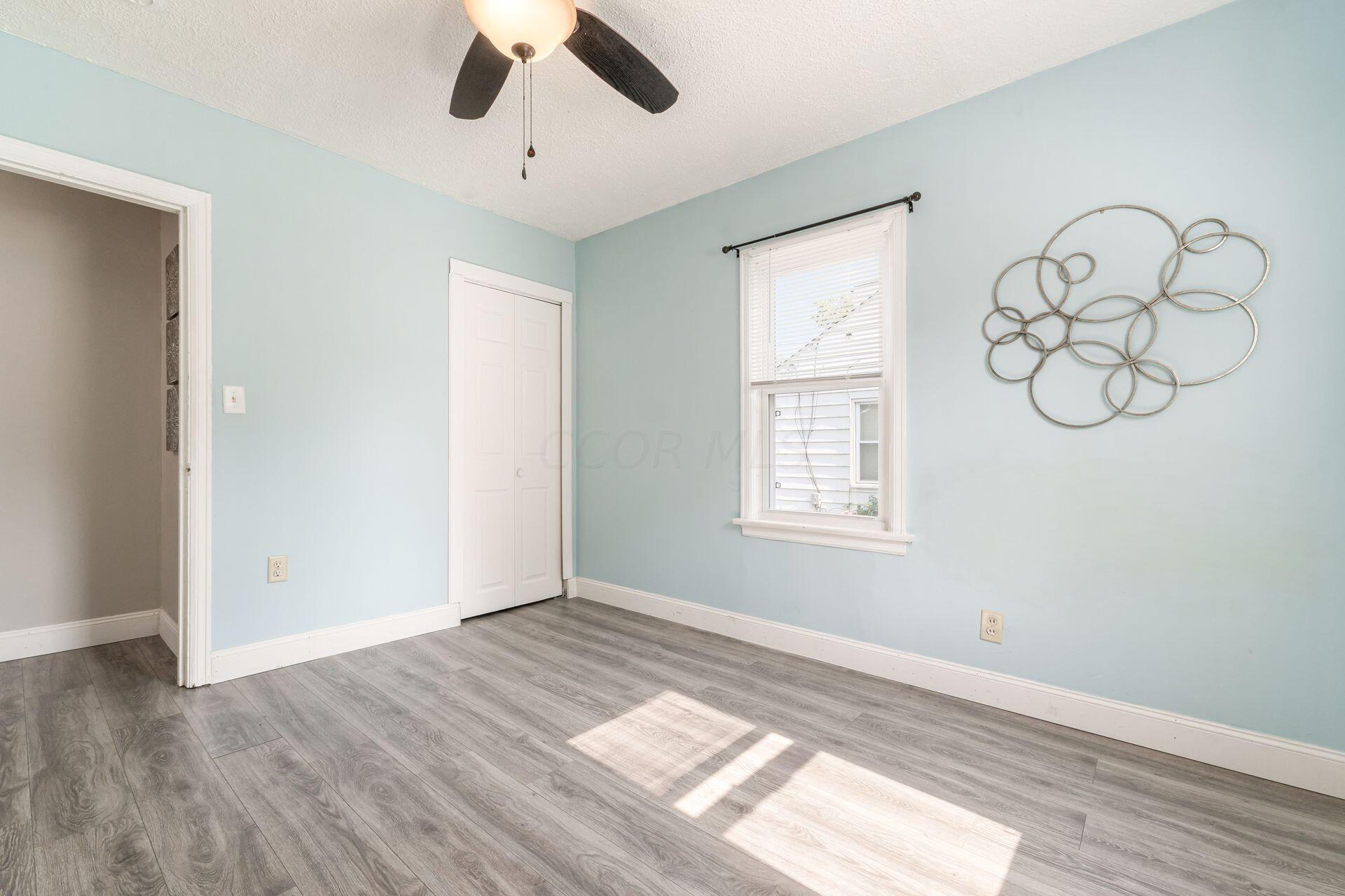 2611 Hiawatha Street