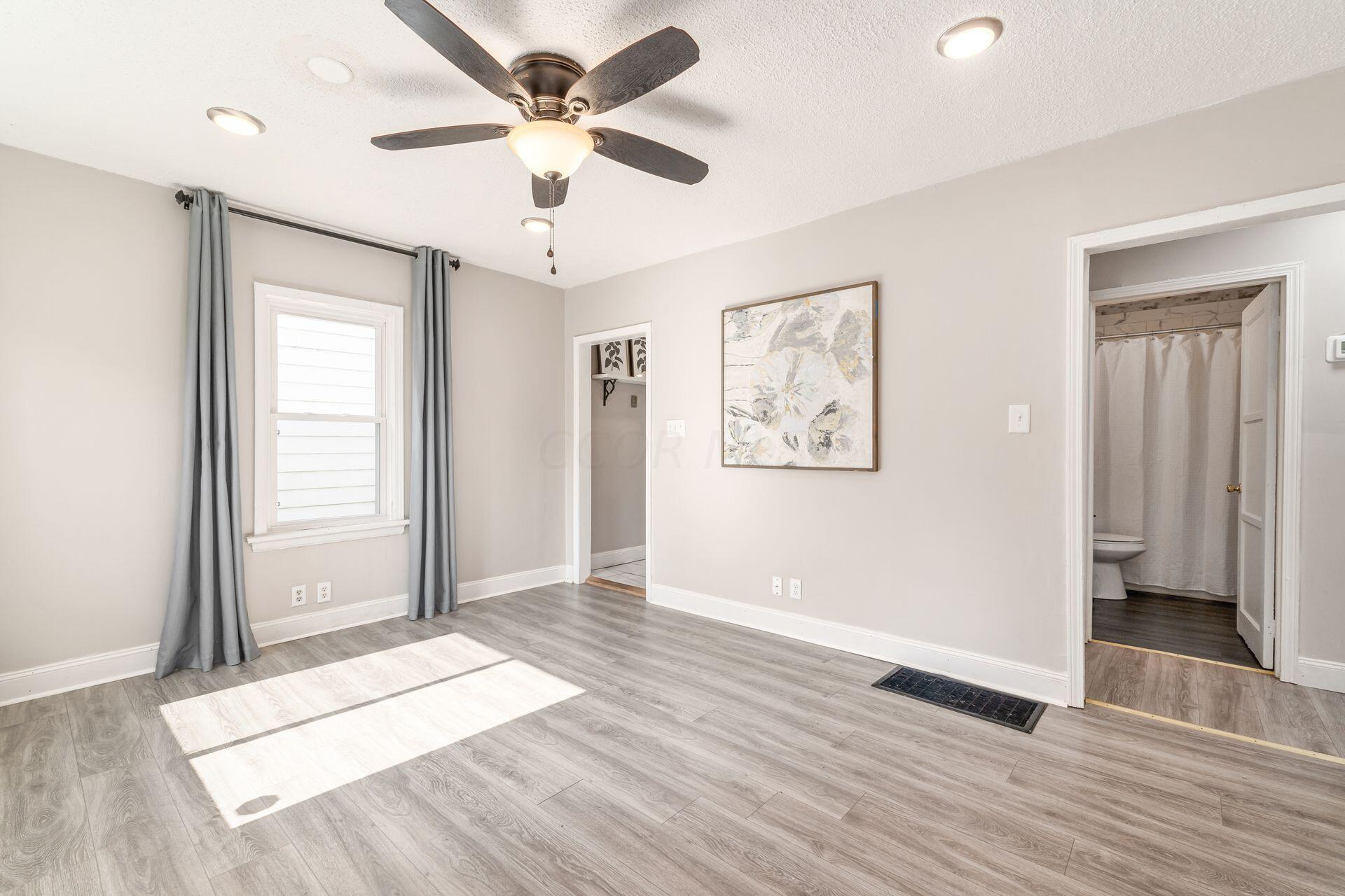 2611 Hiawatha Street