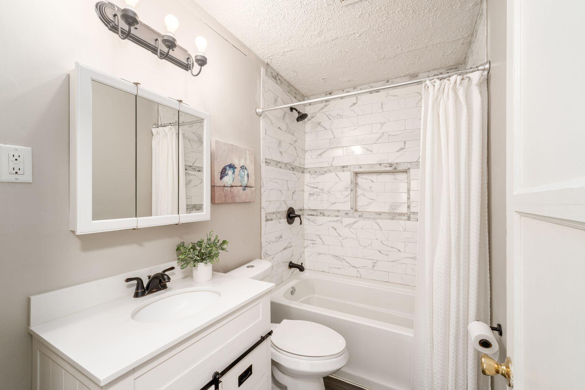 2611 Hiawatha Street