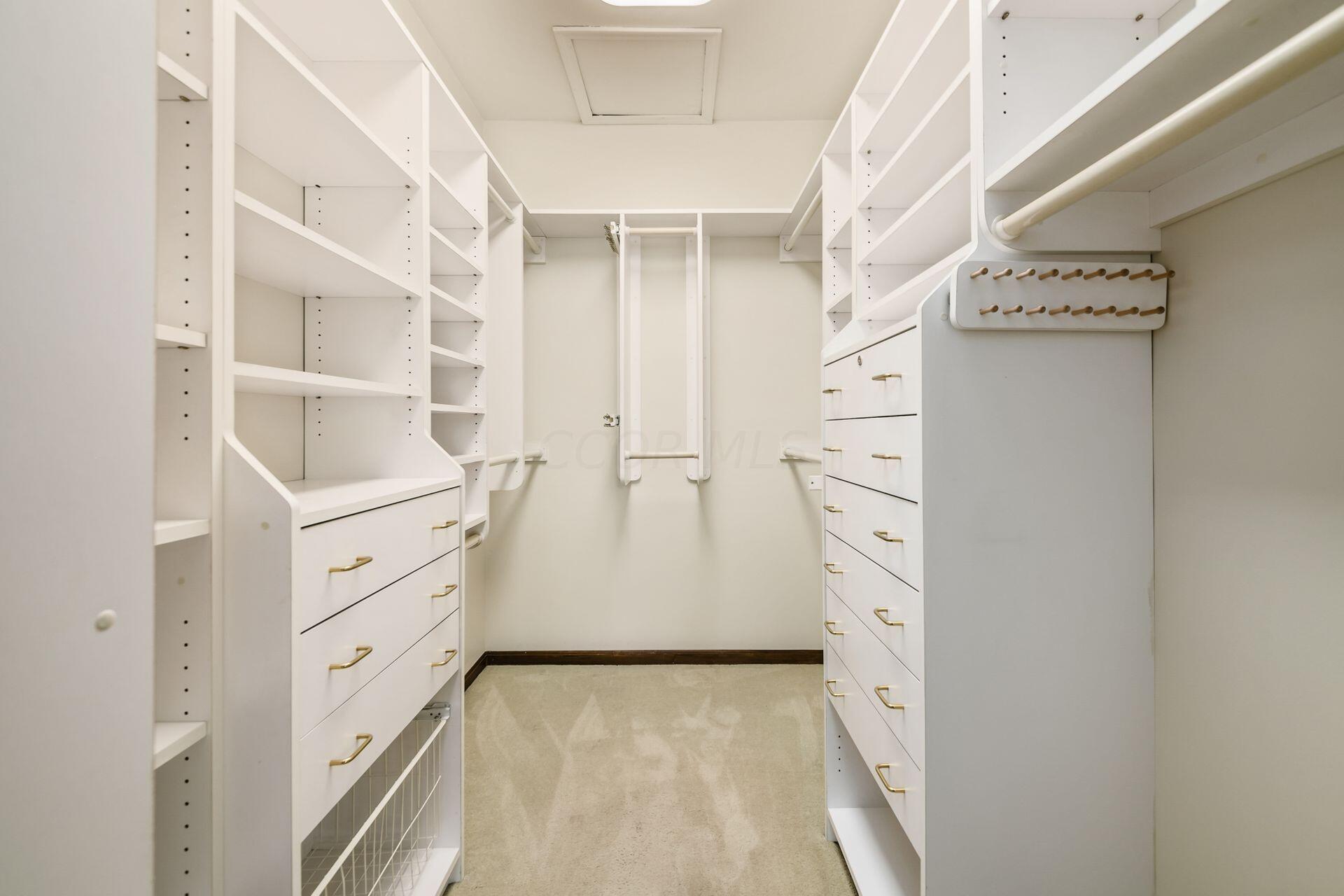 4987 Blendon Pond Drive