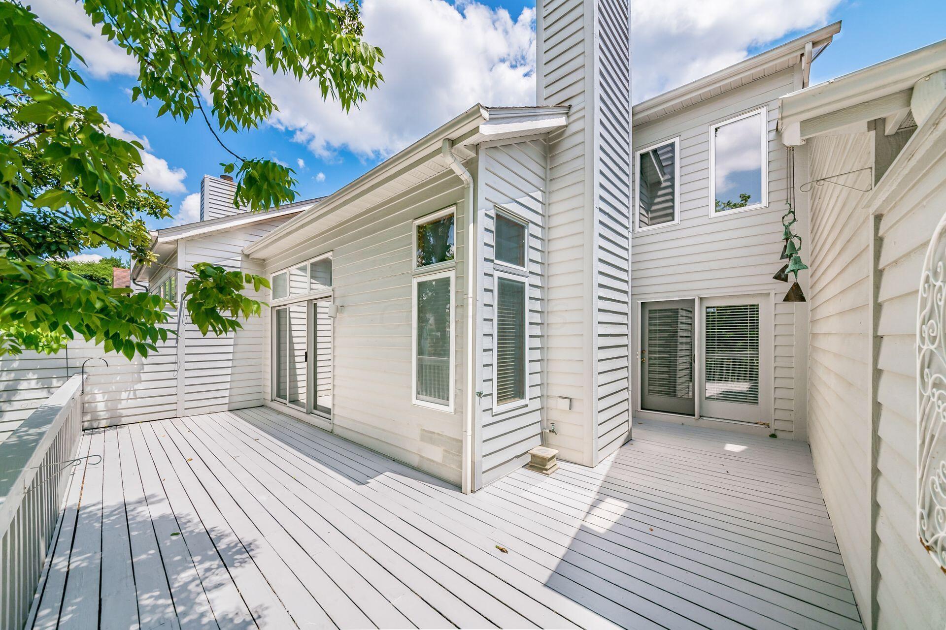 4987 Blendon Pond Drive