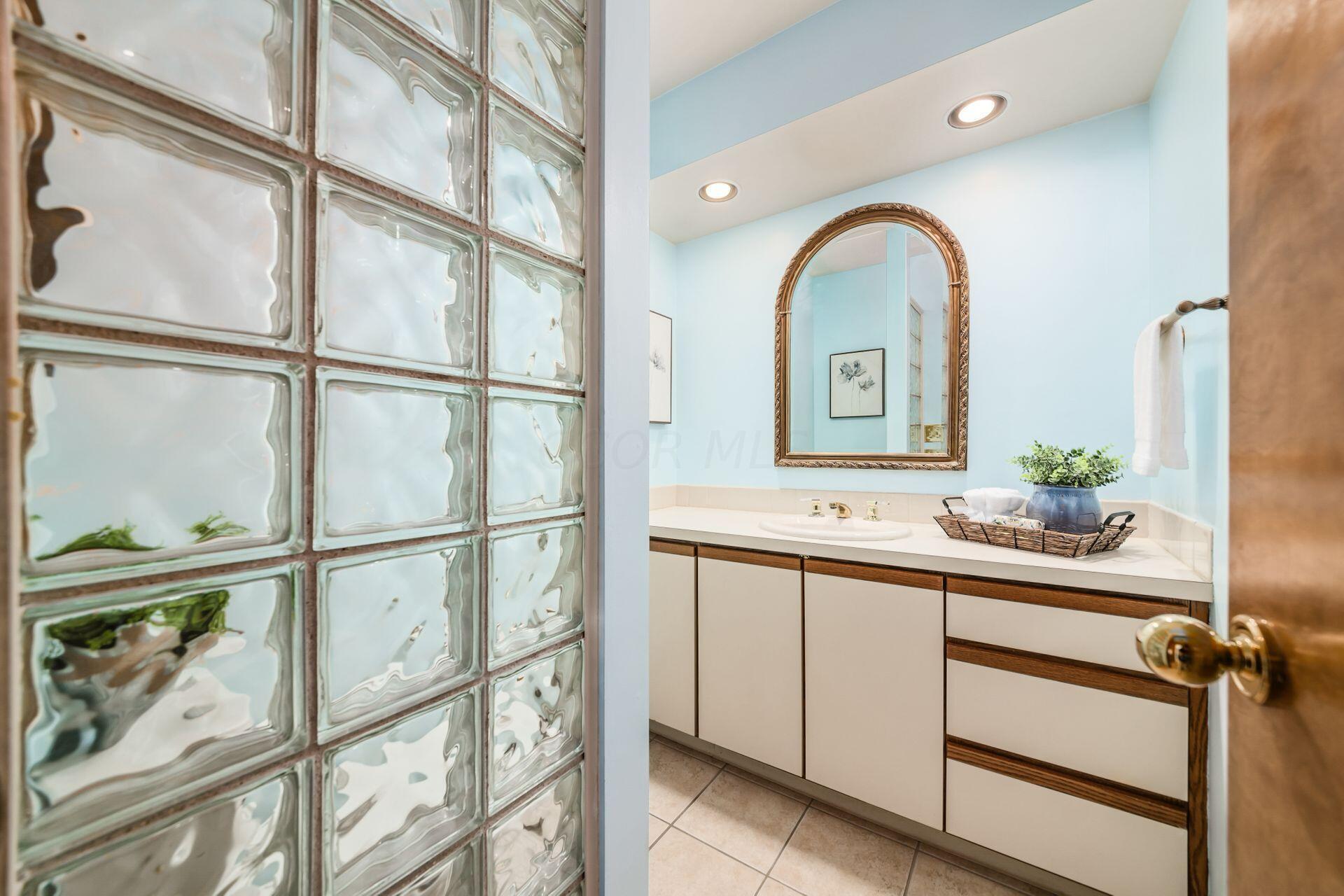 4987 Blendon Pond Drive