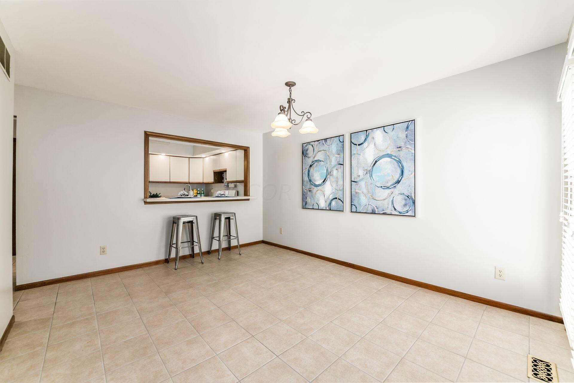 4987 Blendon Pond Drive