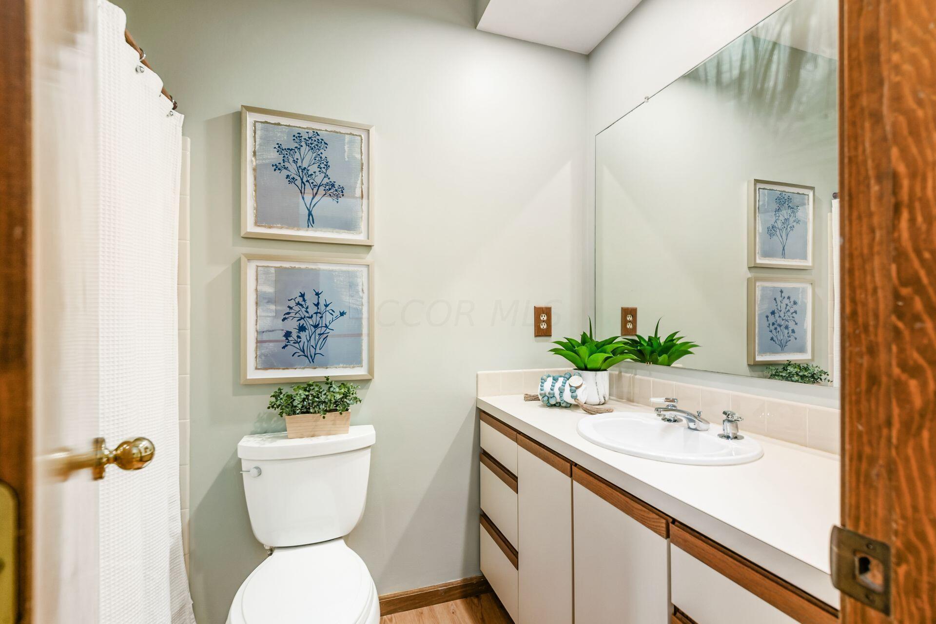 4987 Blendon Pond Drive