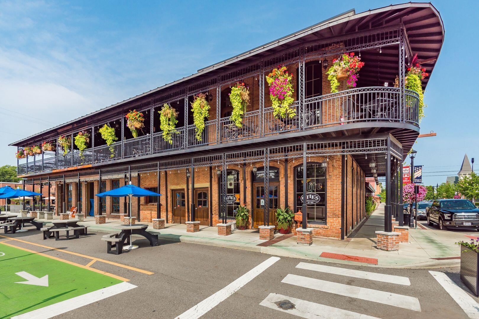 5750 Heritage Lakes Drive