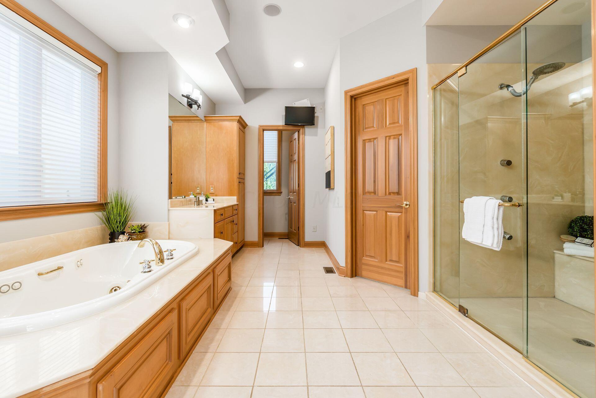 5750 Heritage Lakes Drive