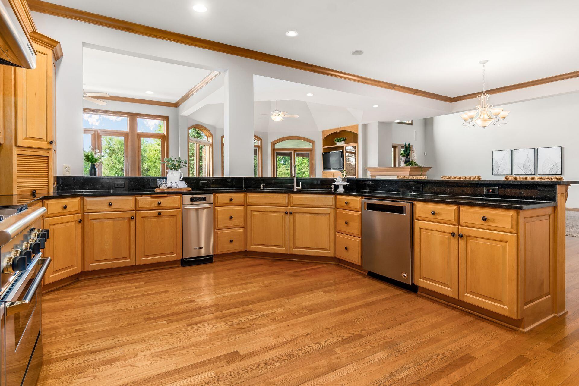 5750 Heritage Lakes Drive