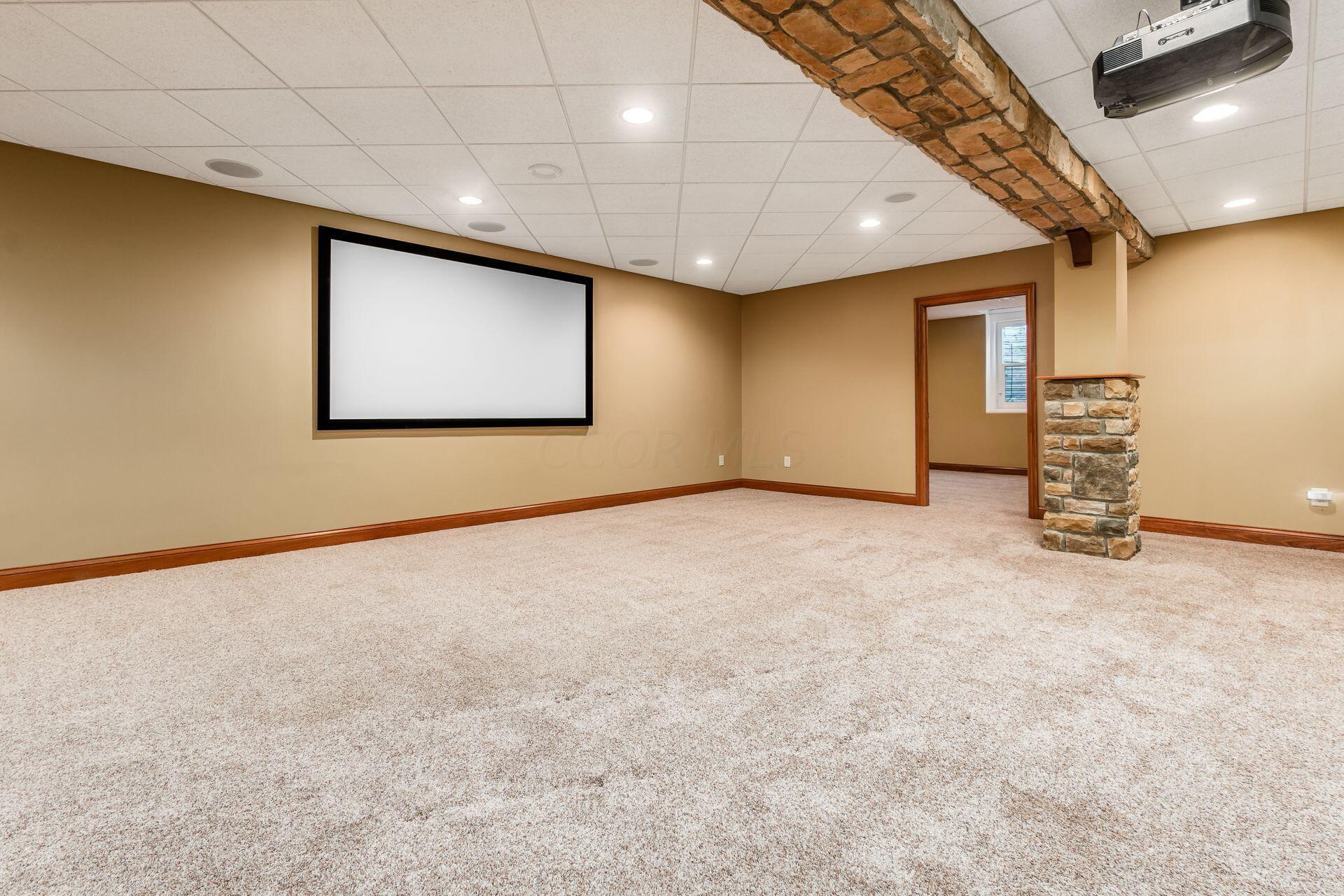 5750 Heritage Lakes Drive