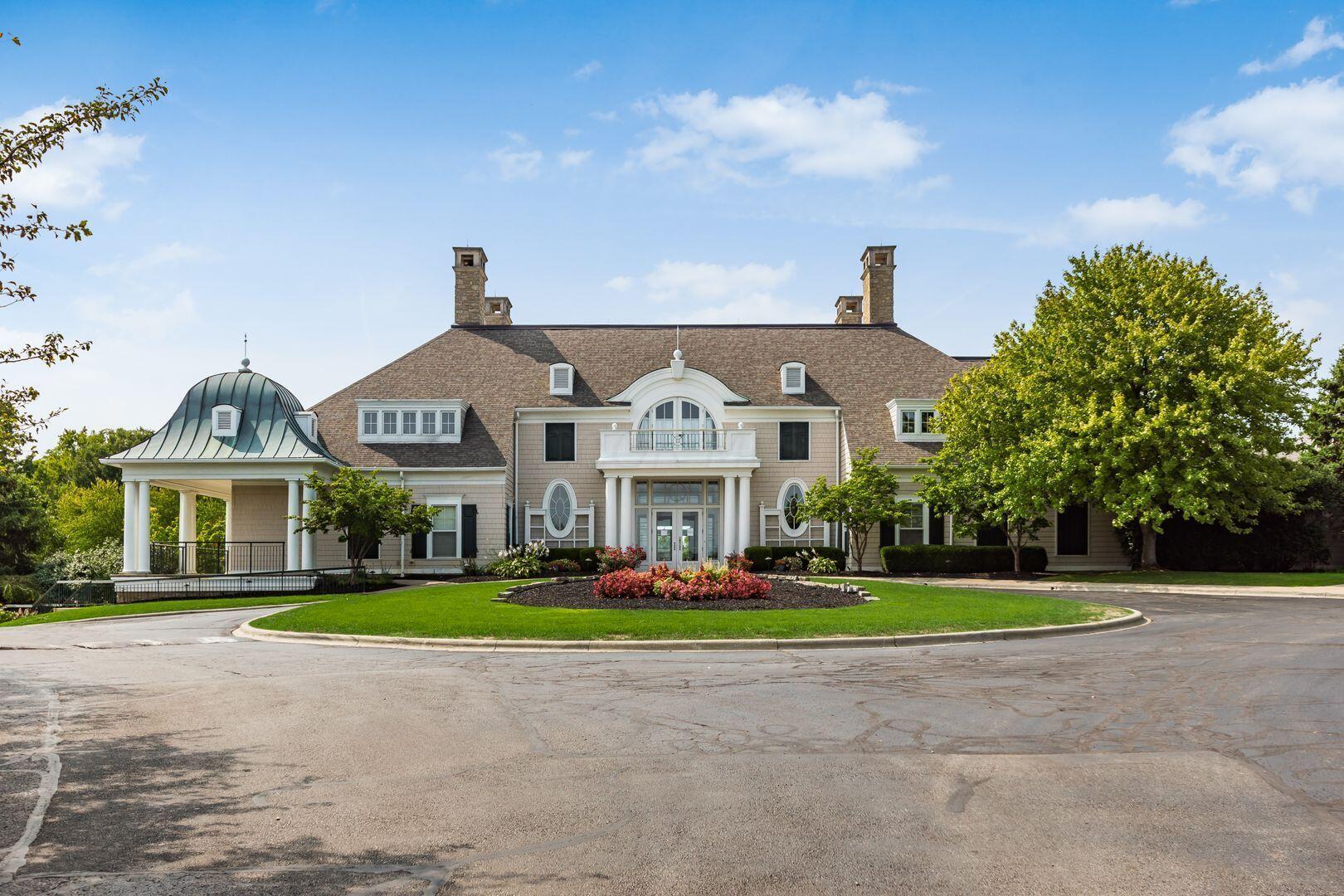 5750 Heritage Lakes Drive