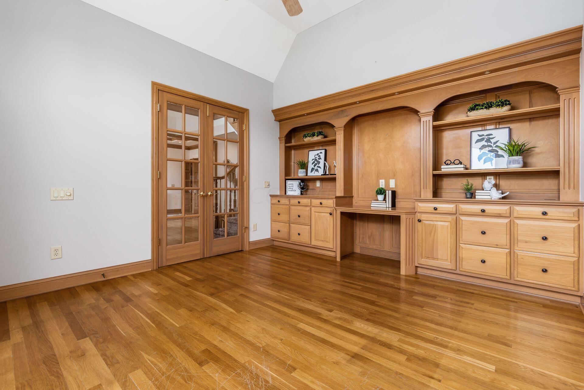 5750 Heritage Lakes Drive