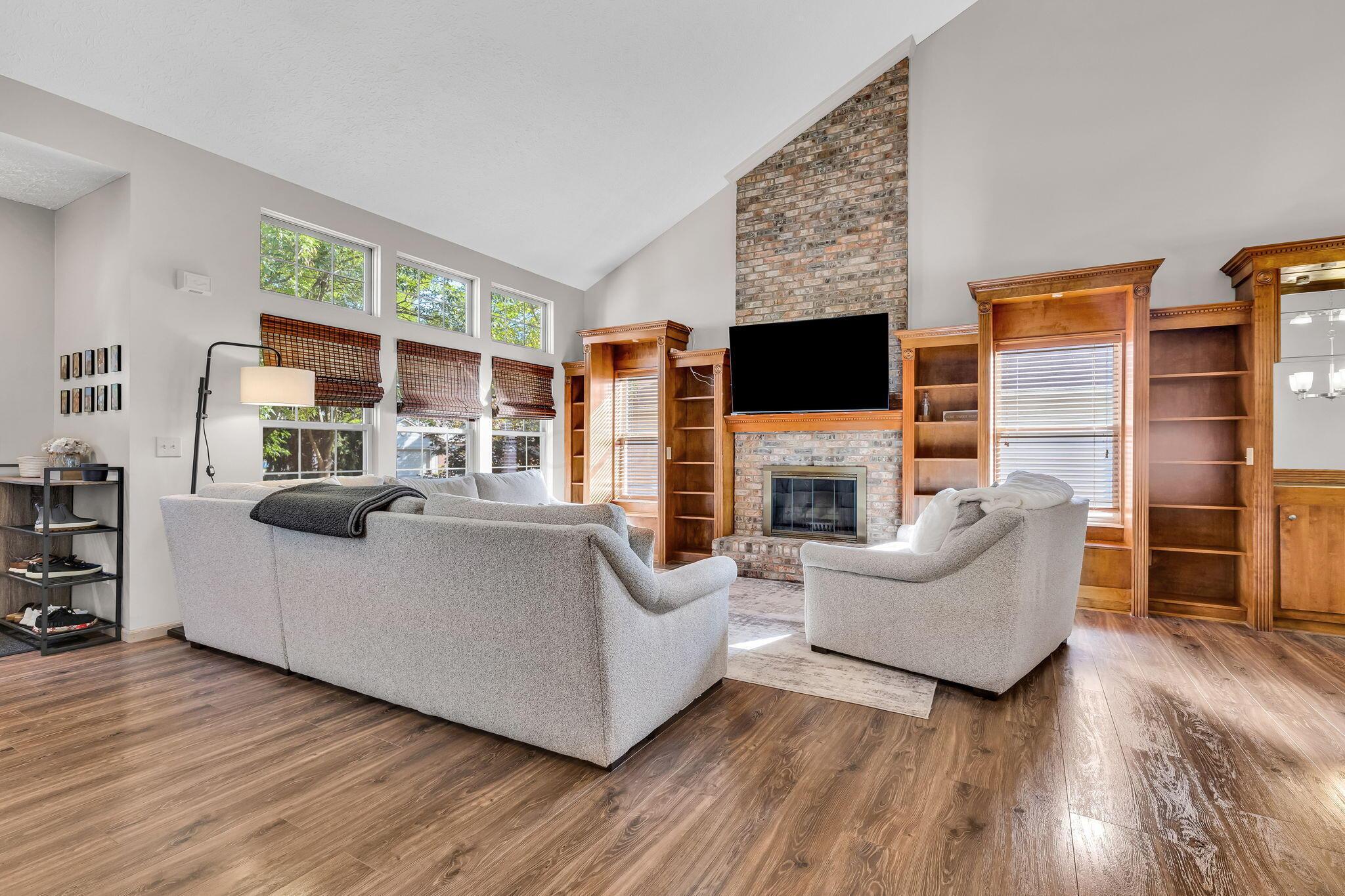 6097 Pirthshire Street