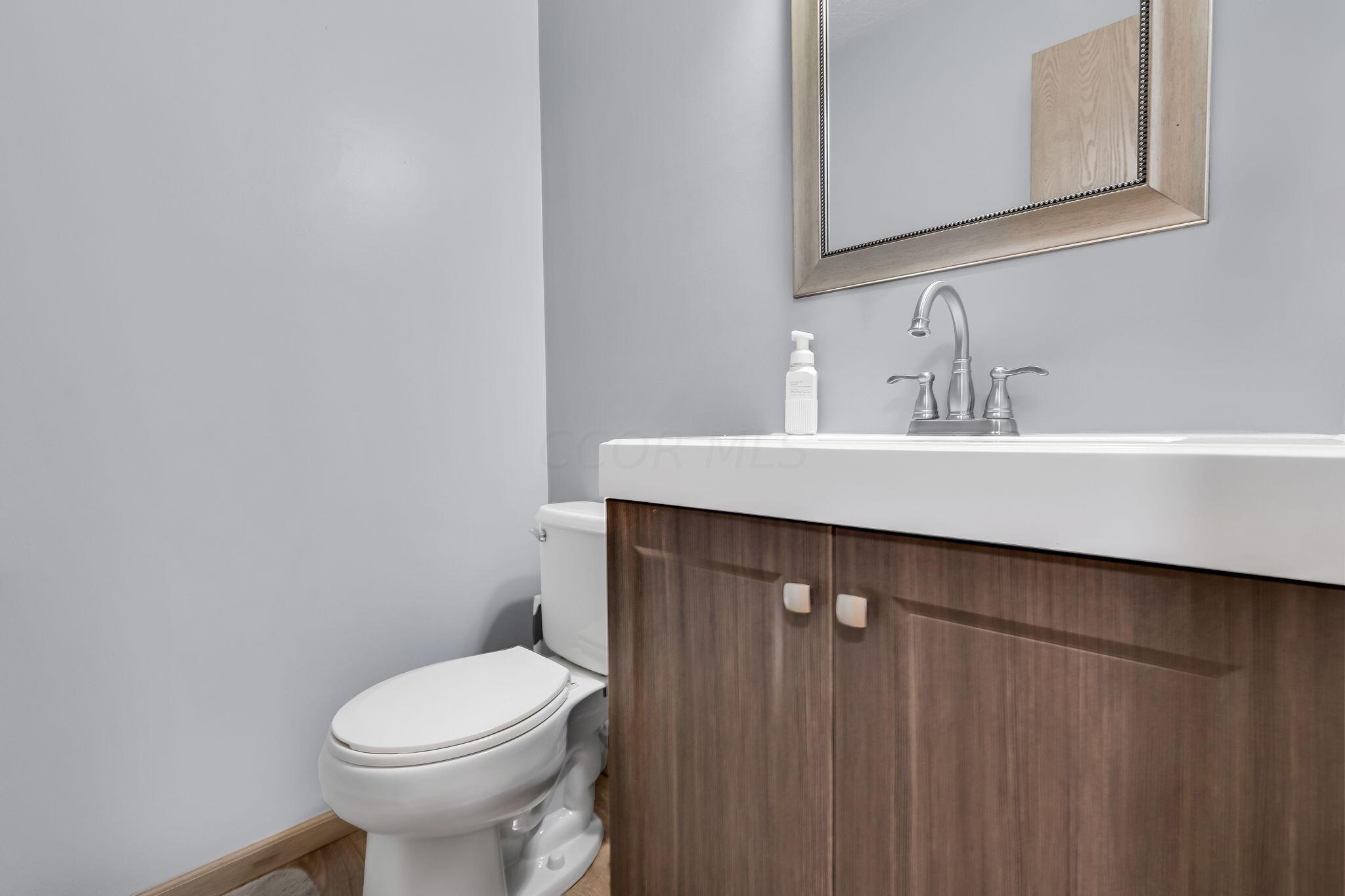 6097 Pirthshire Street