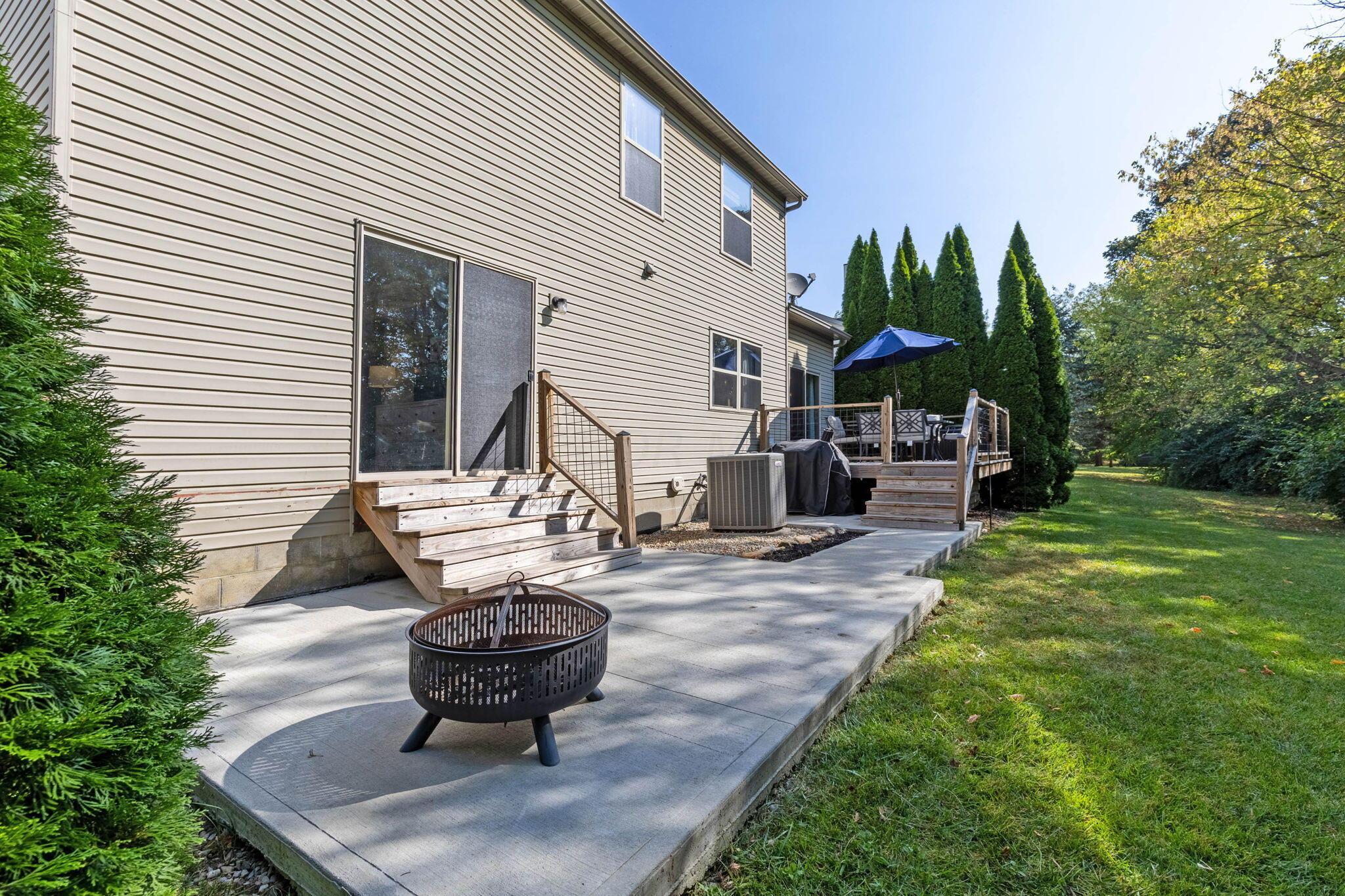 6097 Pirthshire Street