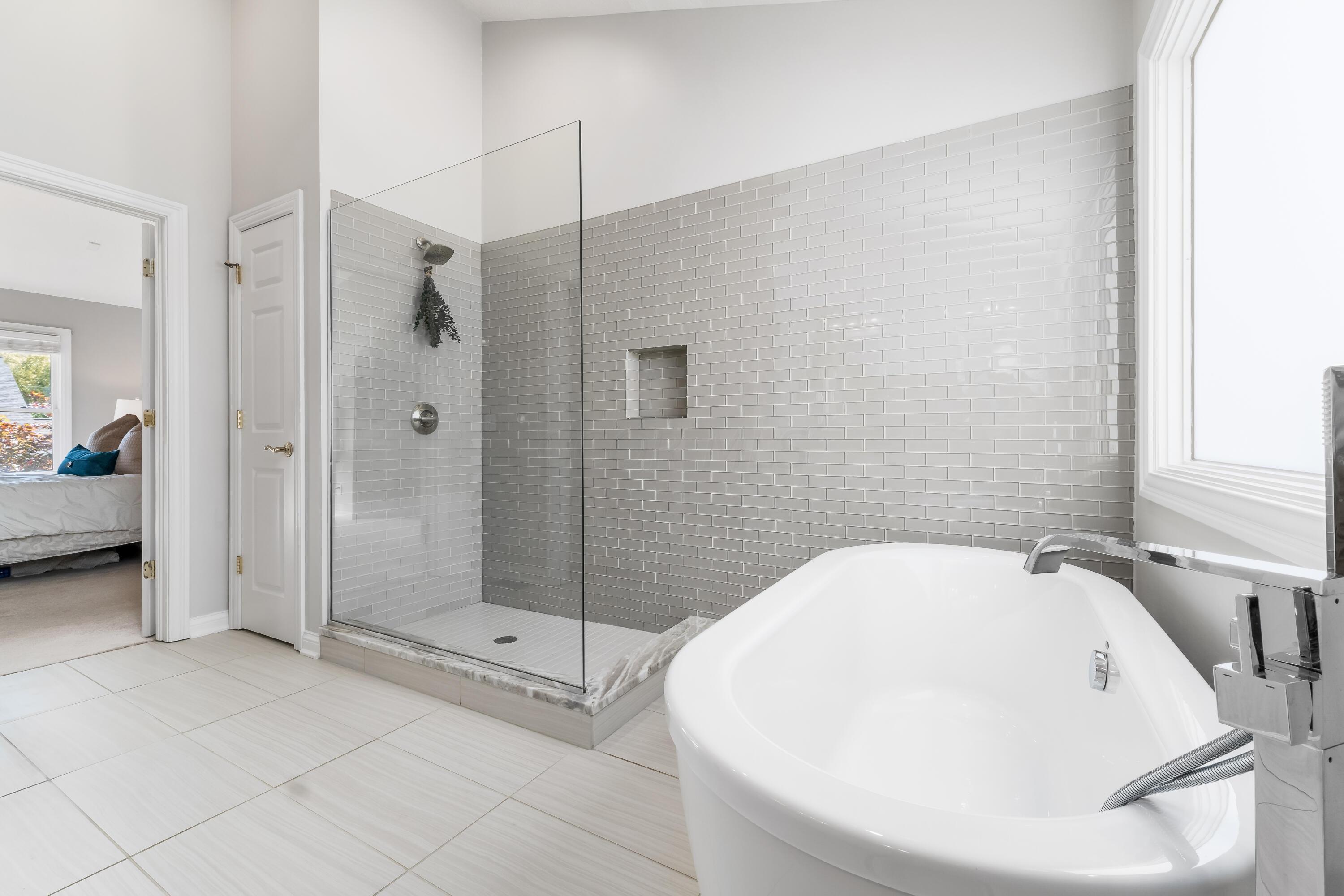 5360 Turnberry Drive