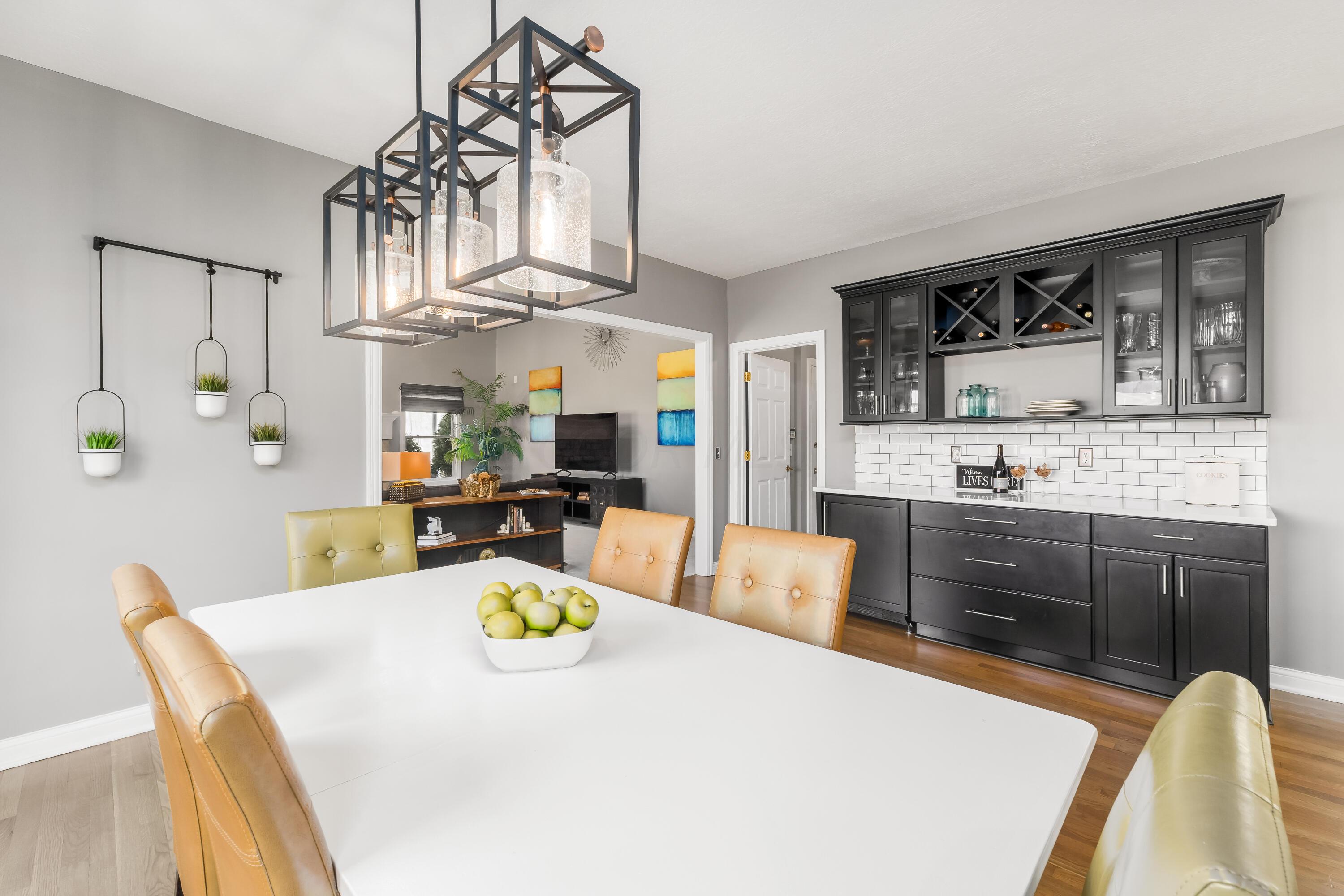 5360 Turnberry Drive