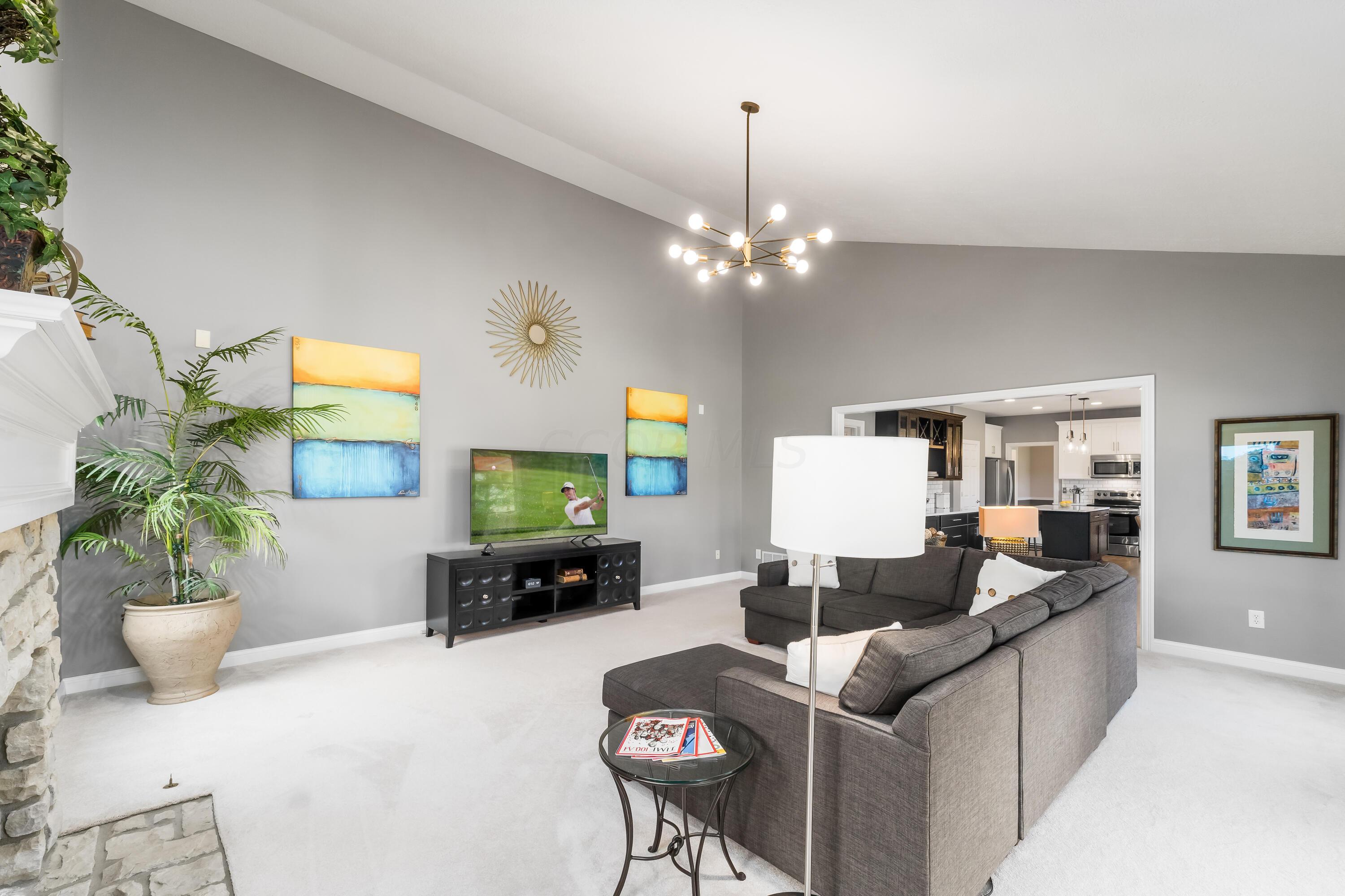 5360 Turnberry Drive