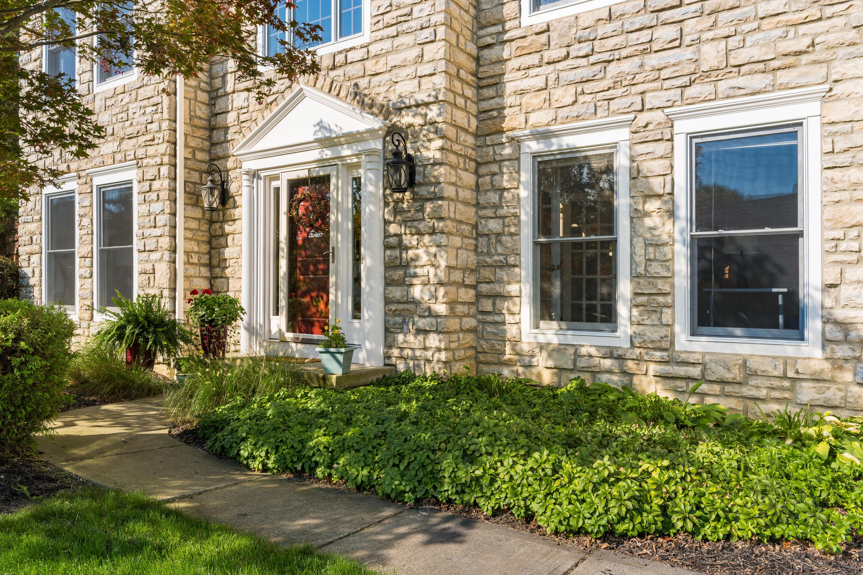 5360 Turnberry Drive