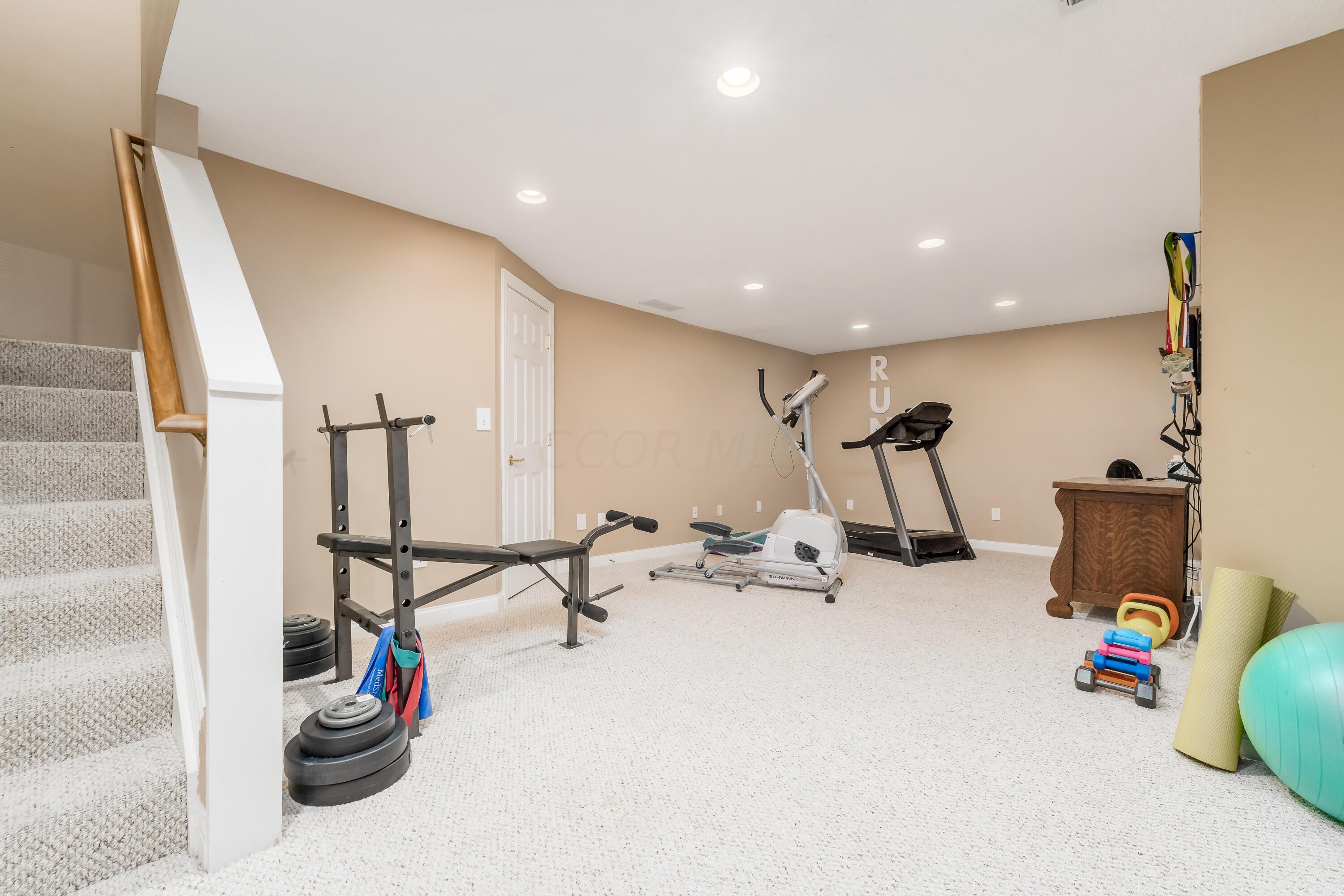 5360 Turnberry Drive