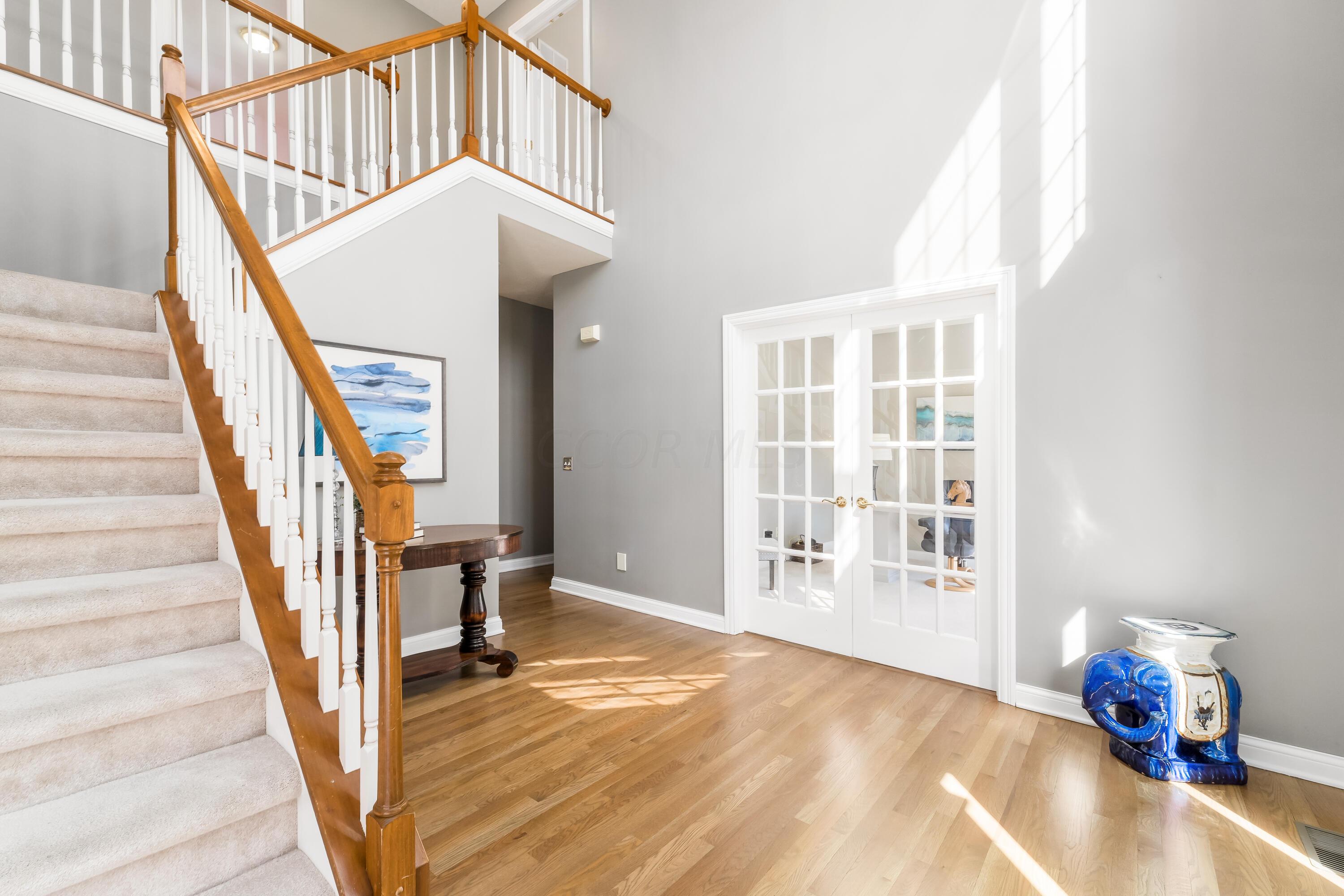 5360 Turnberry Drive