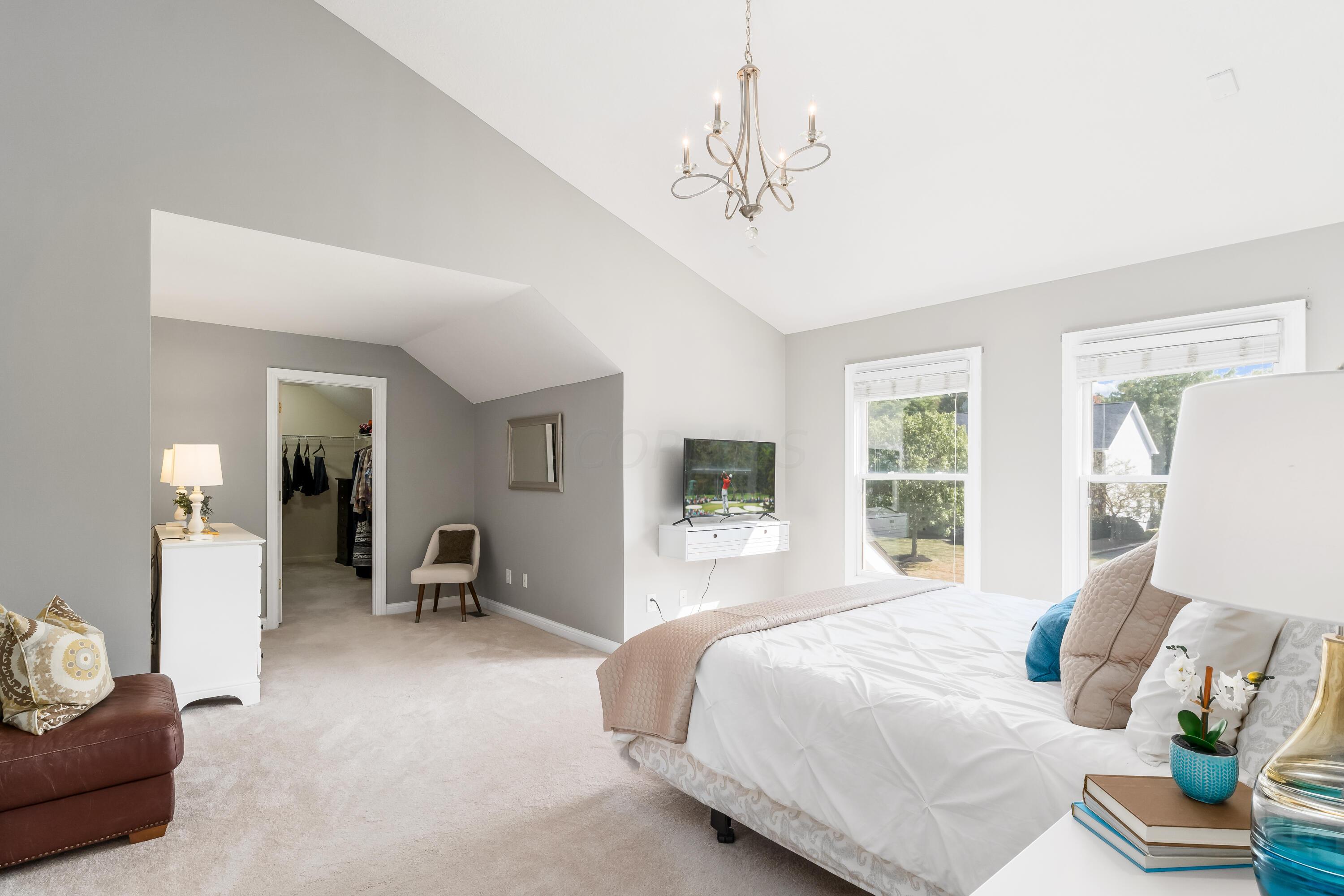 5360 Turnberry Drive