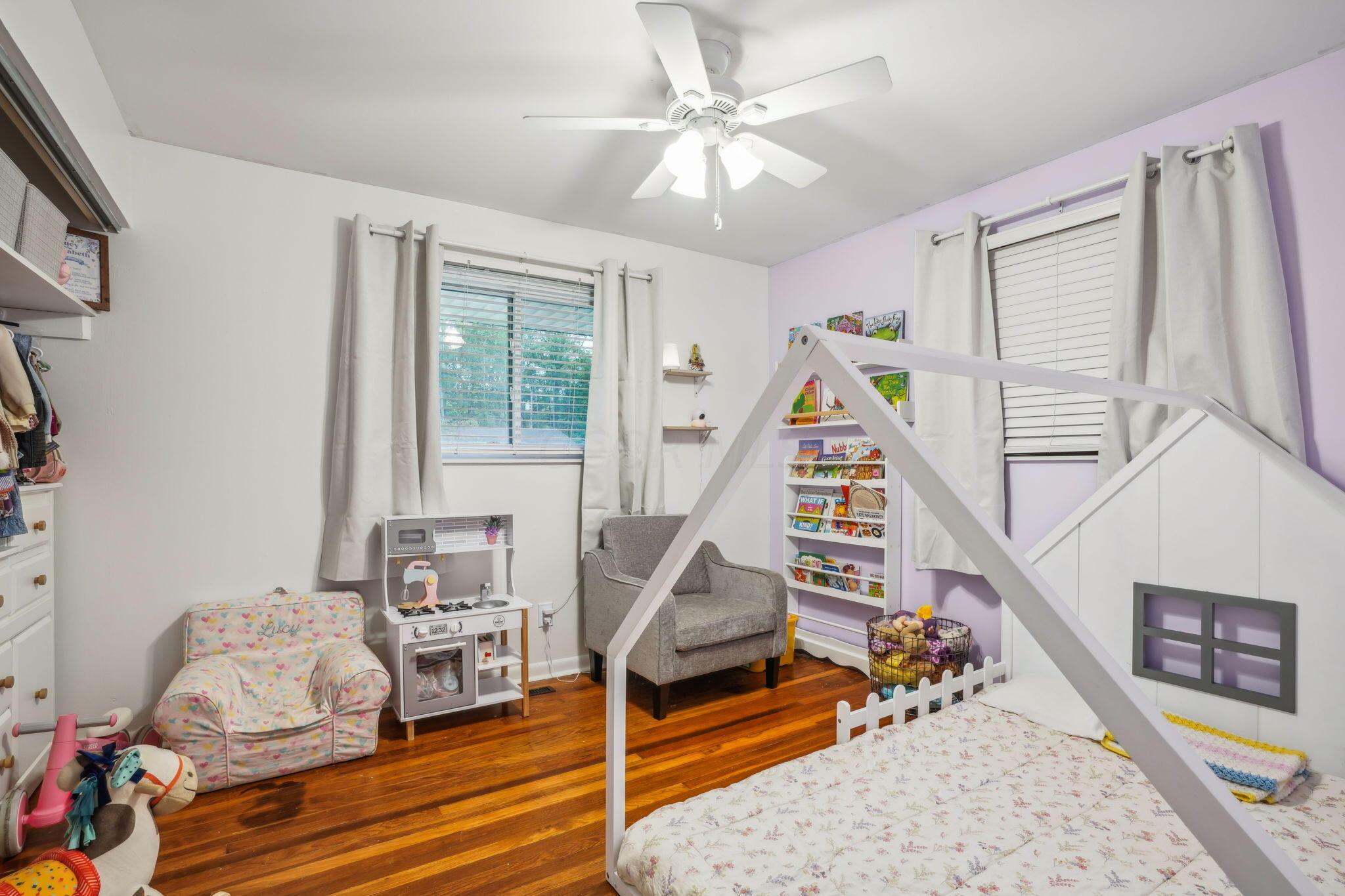 292 E Stafford Avenue