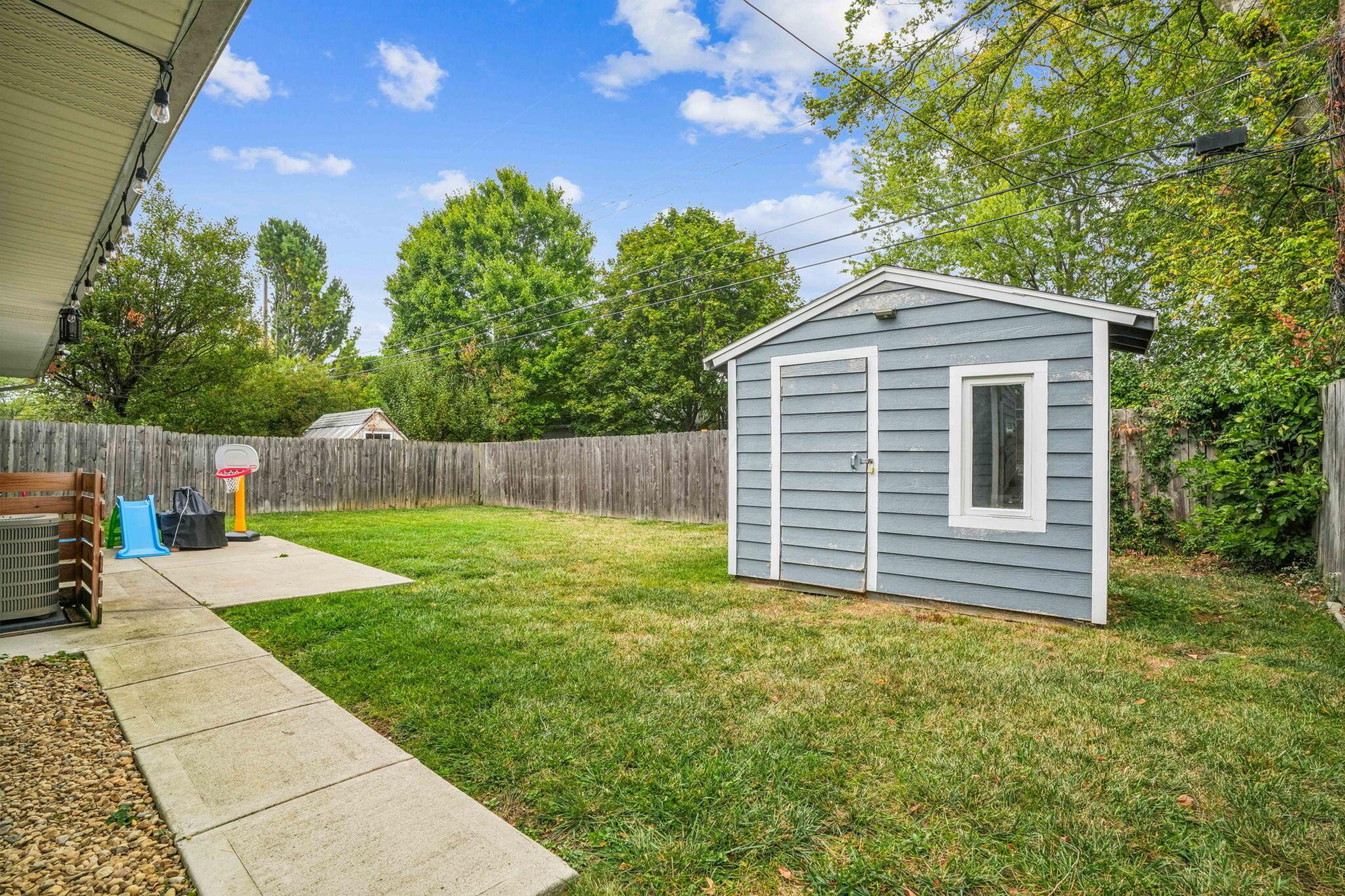 292 E Stafford Avenue