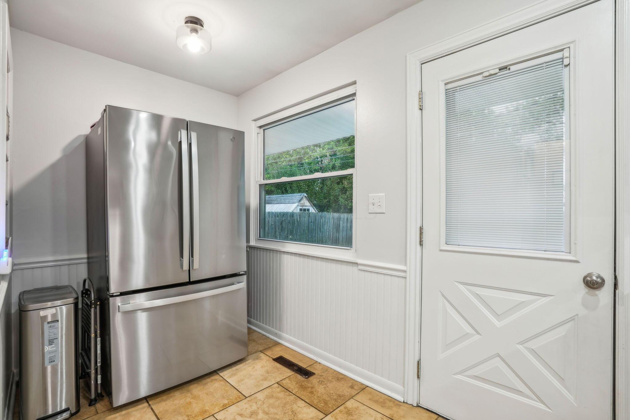 292 E Stafford Avenue