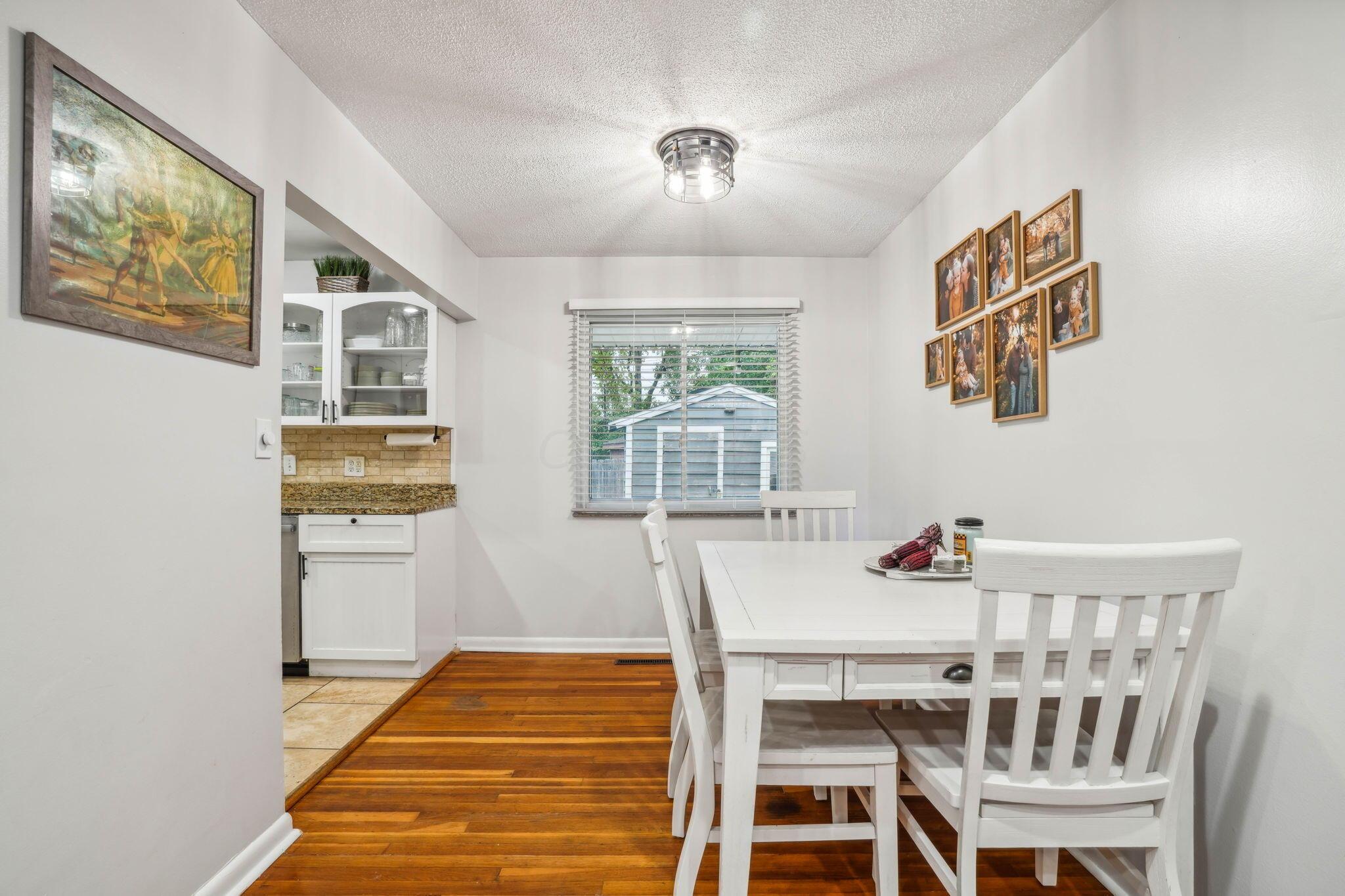 292 E Stafford Avenue