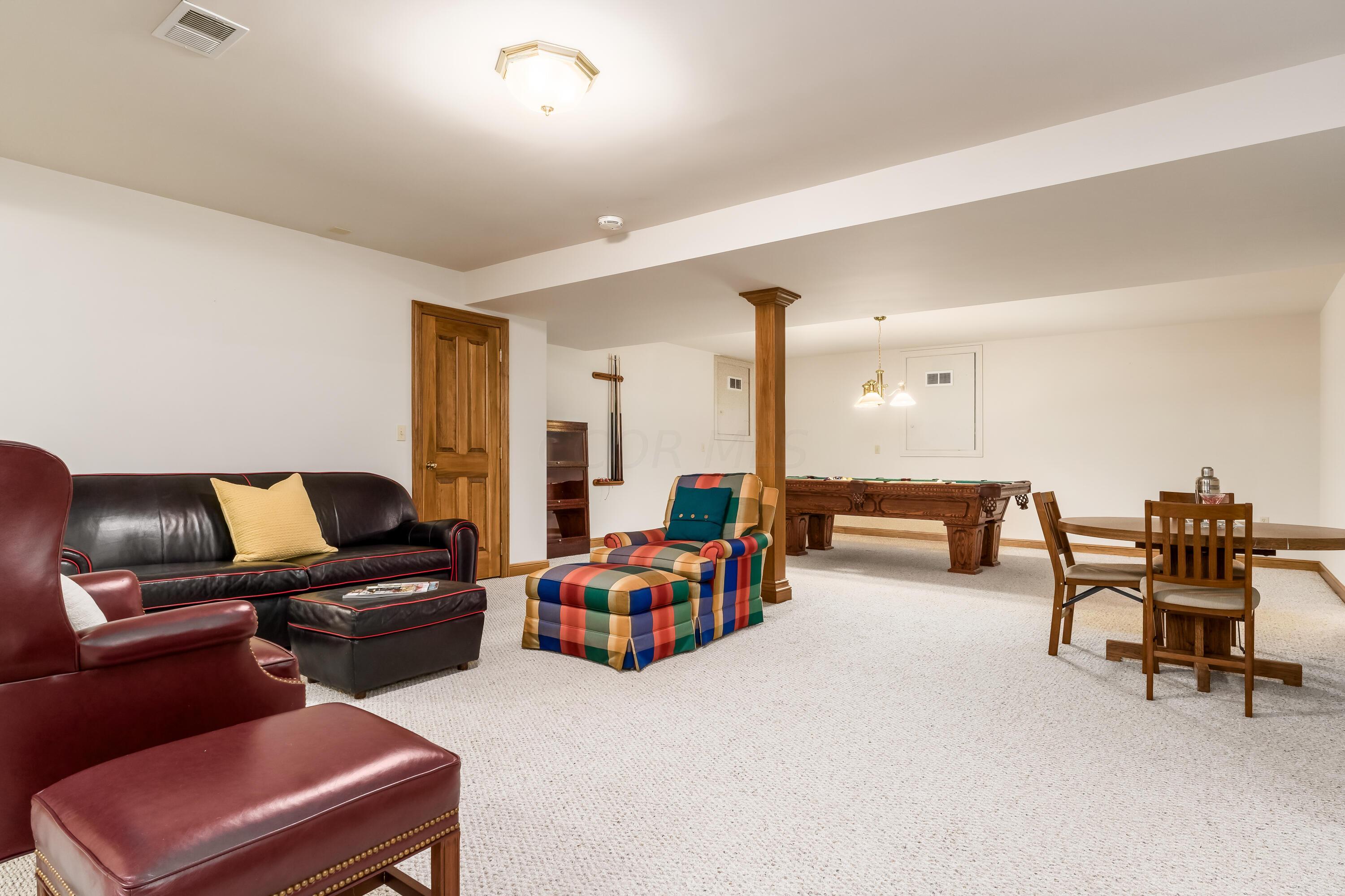 5358 Lake Shore Avenue