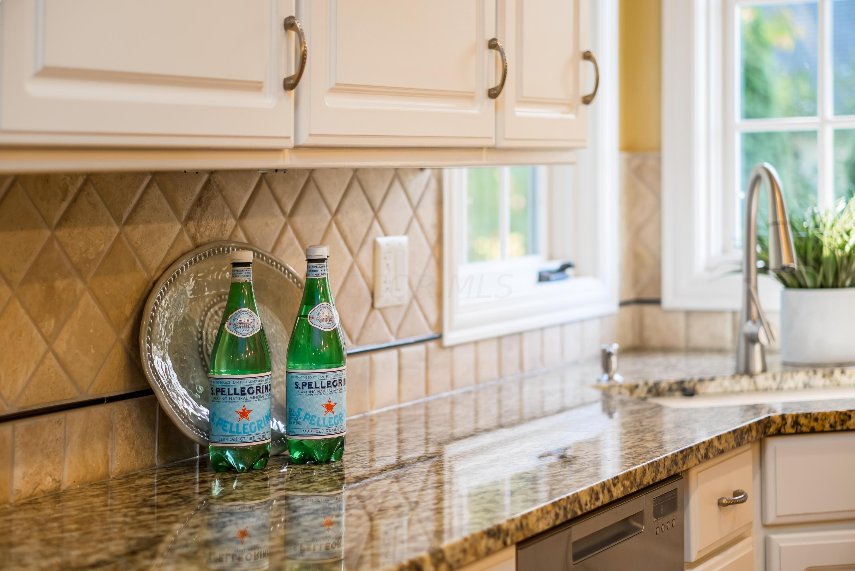 5358 Lake Shore Avenue