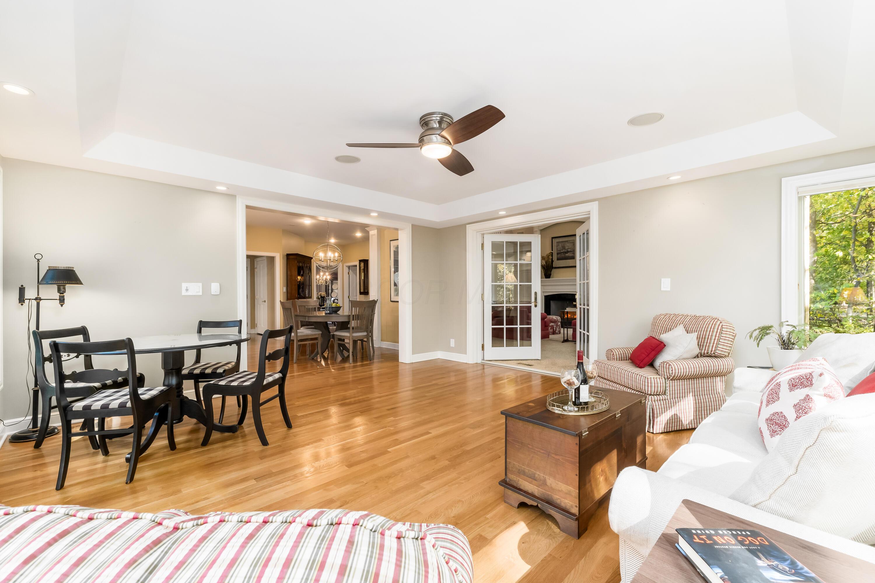 5358 Lake Shore Avenue