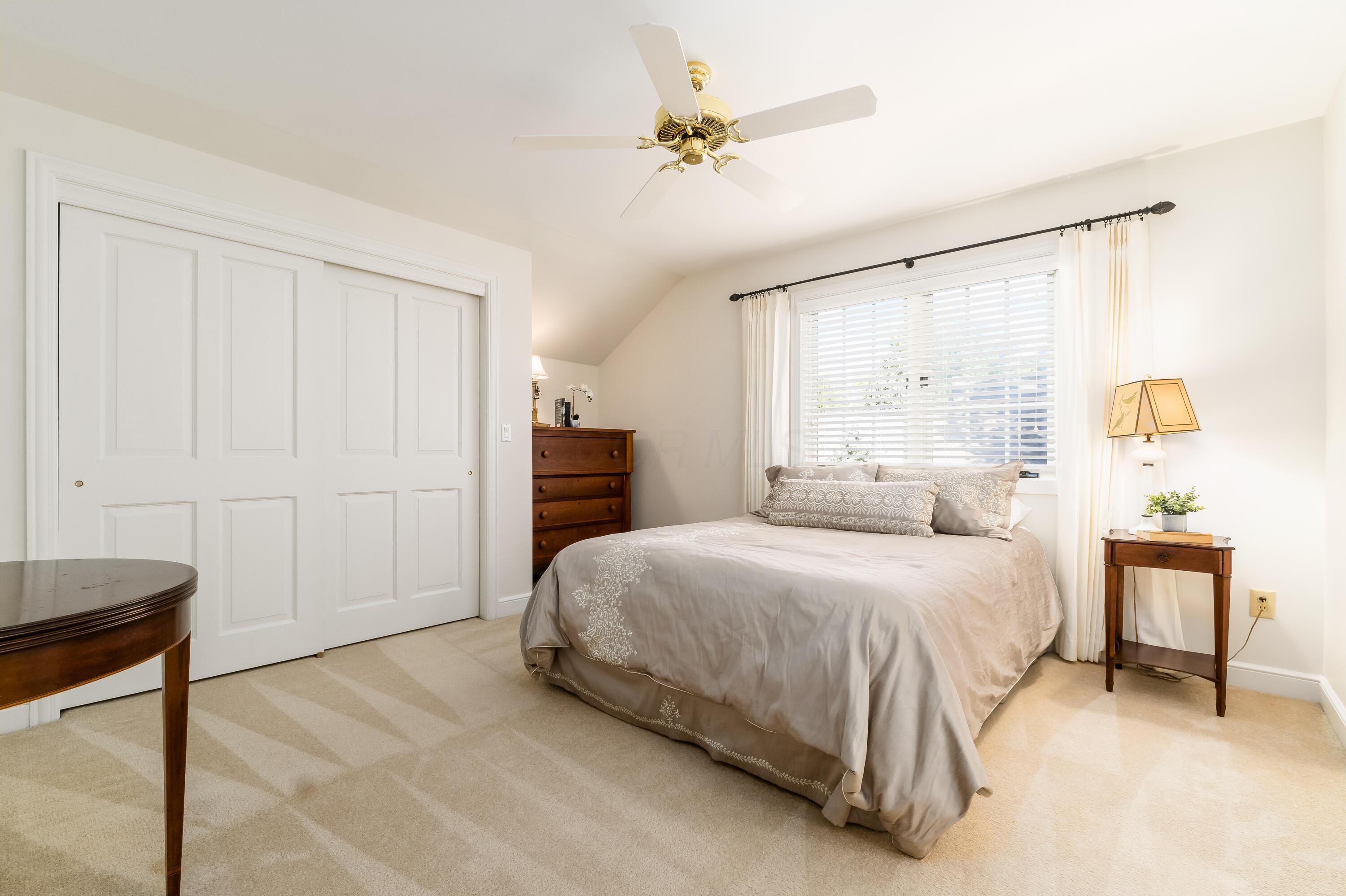 5358 Lake Shore Avenue