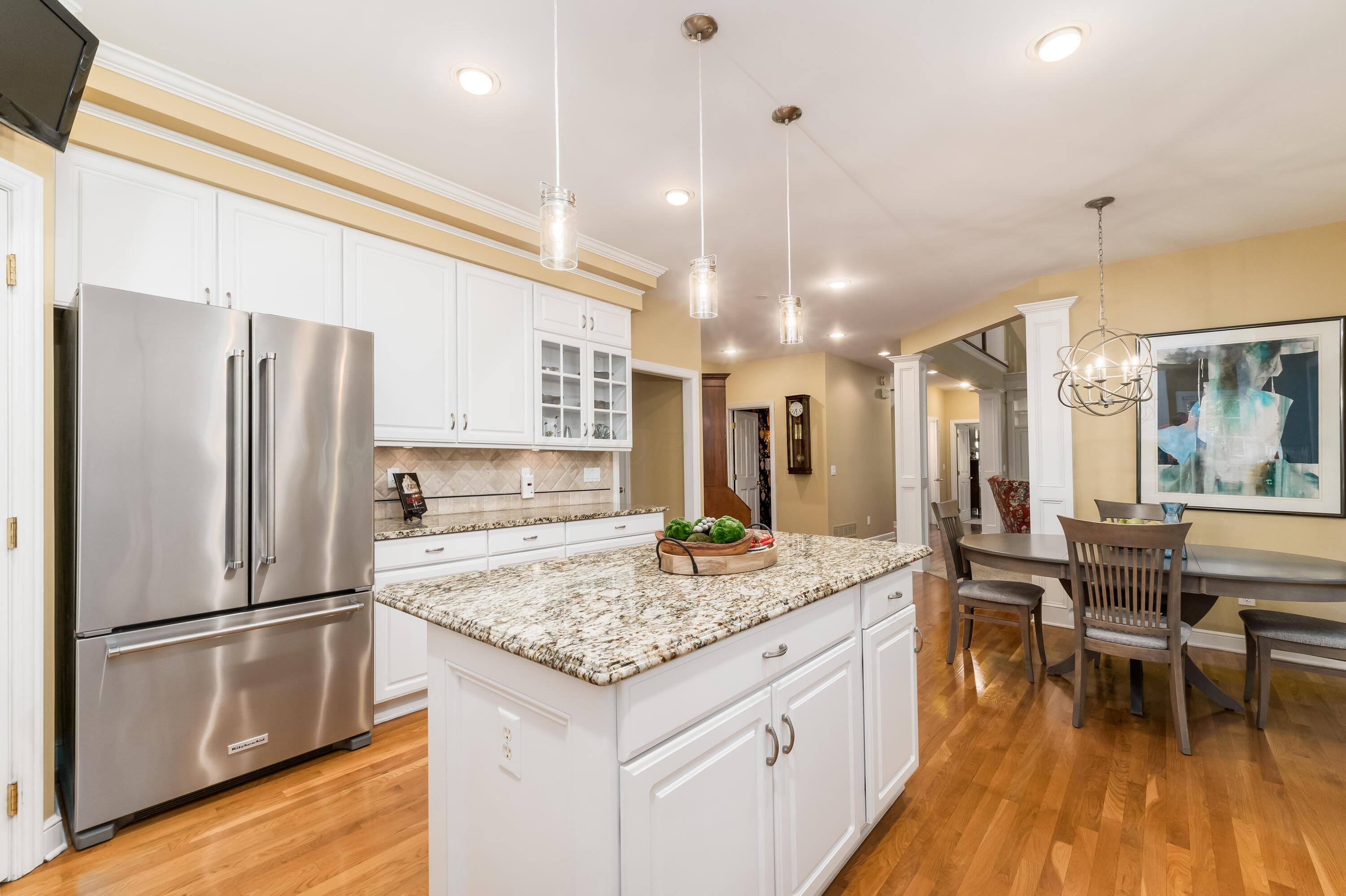 5358 Lake Shore Avenue