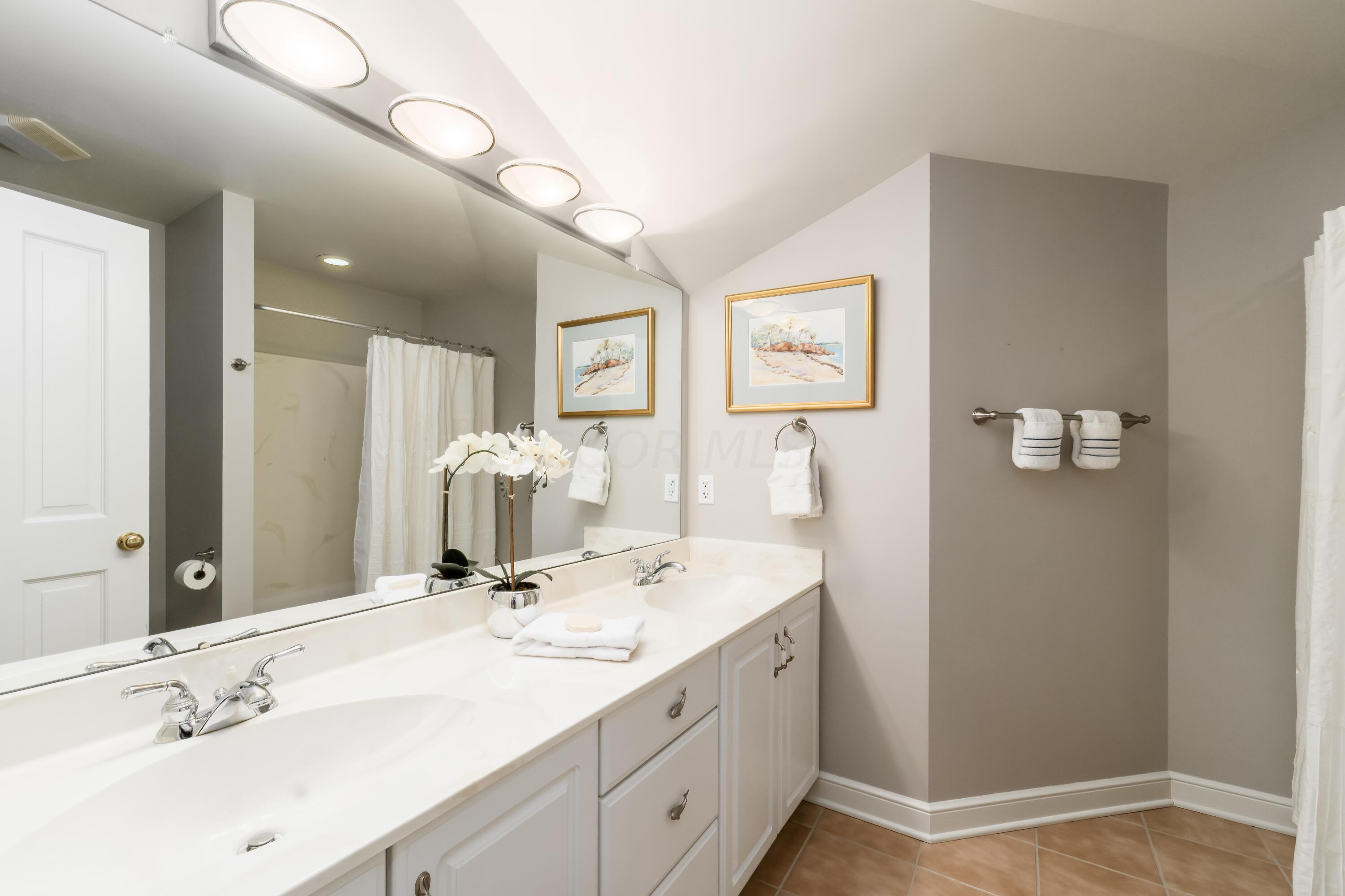 5358 Lake Shore Avenue