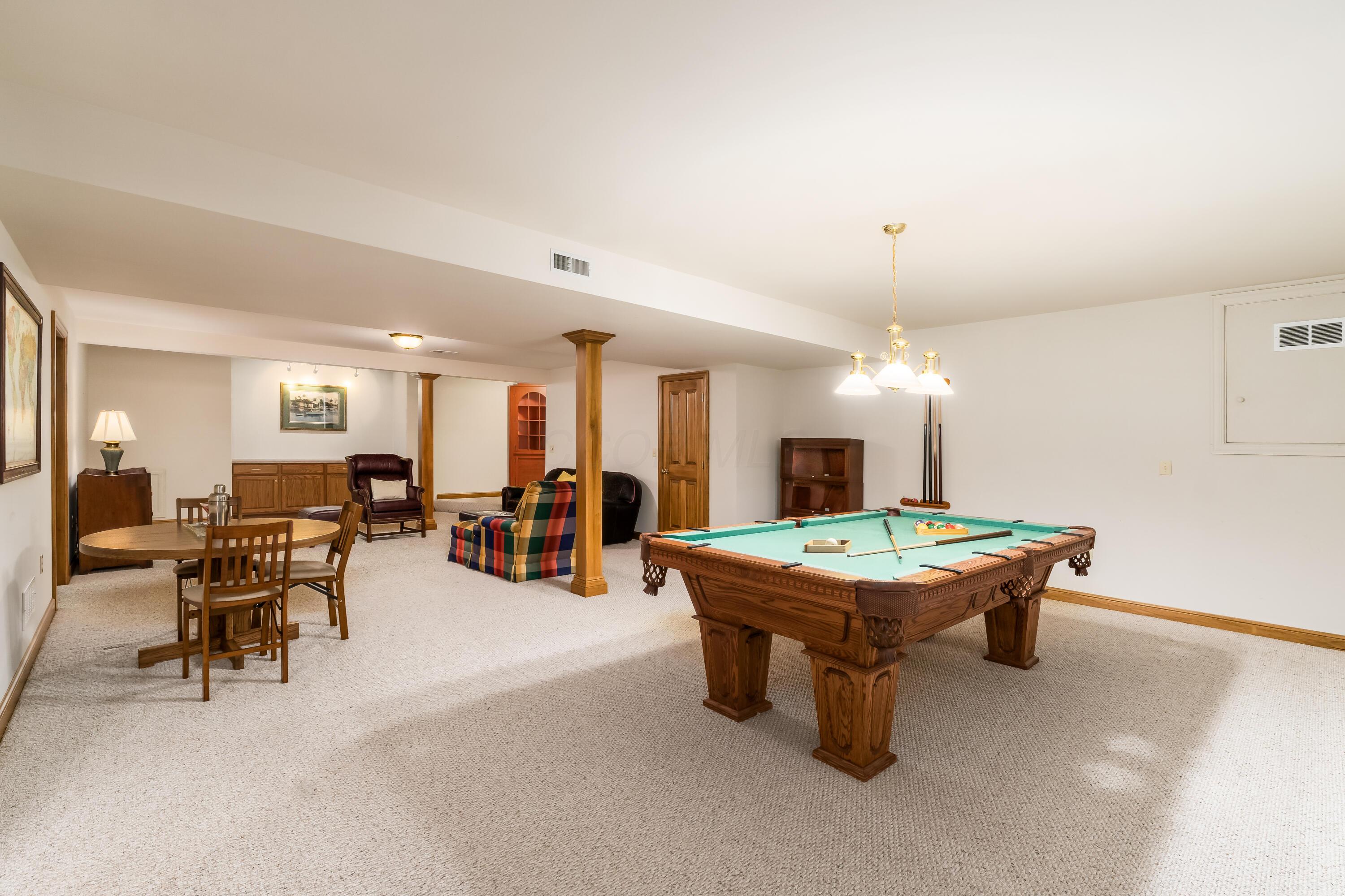 5358 Lake Shore Avenue