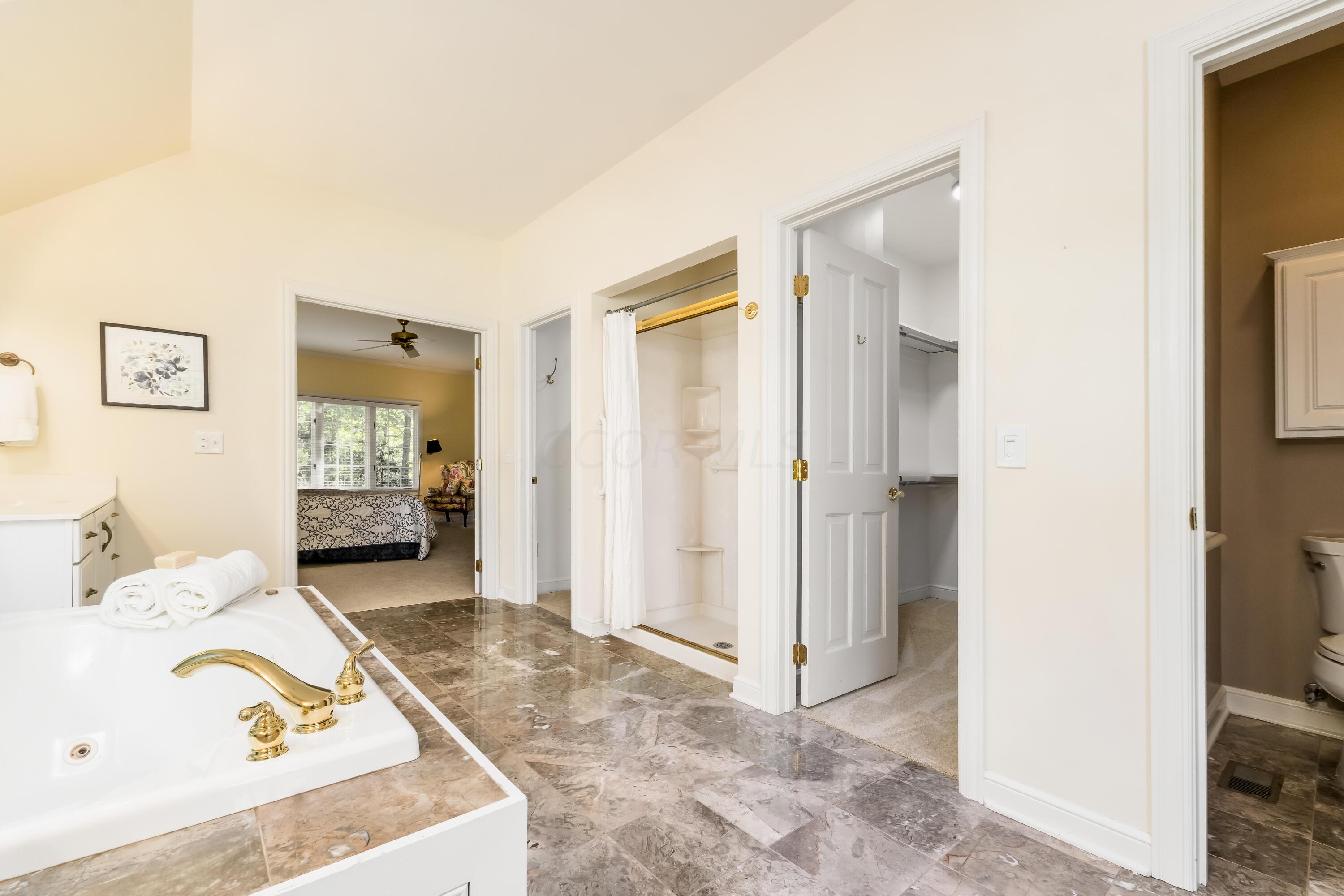 5358 Lake Shore Avenue