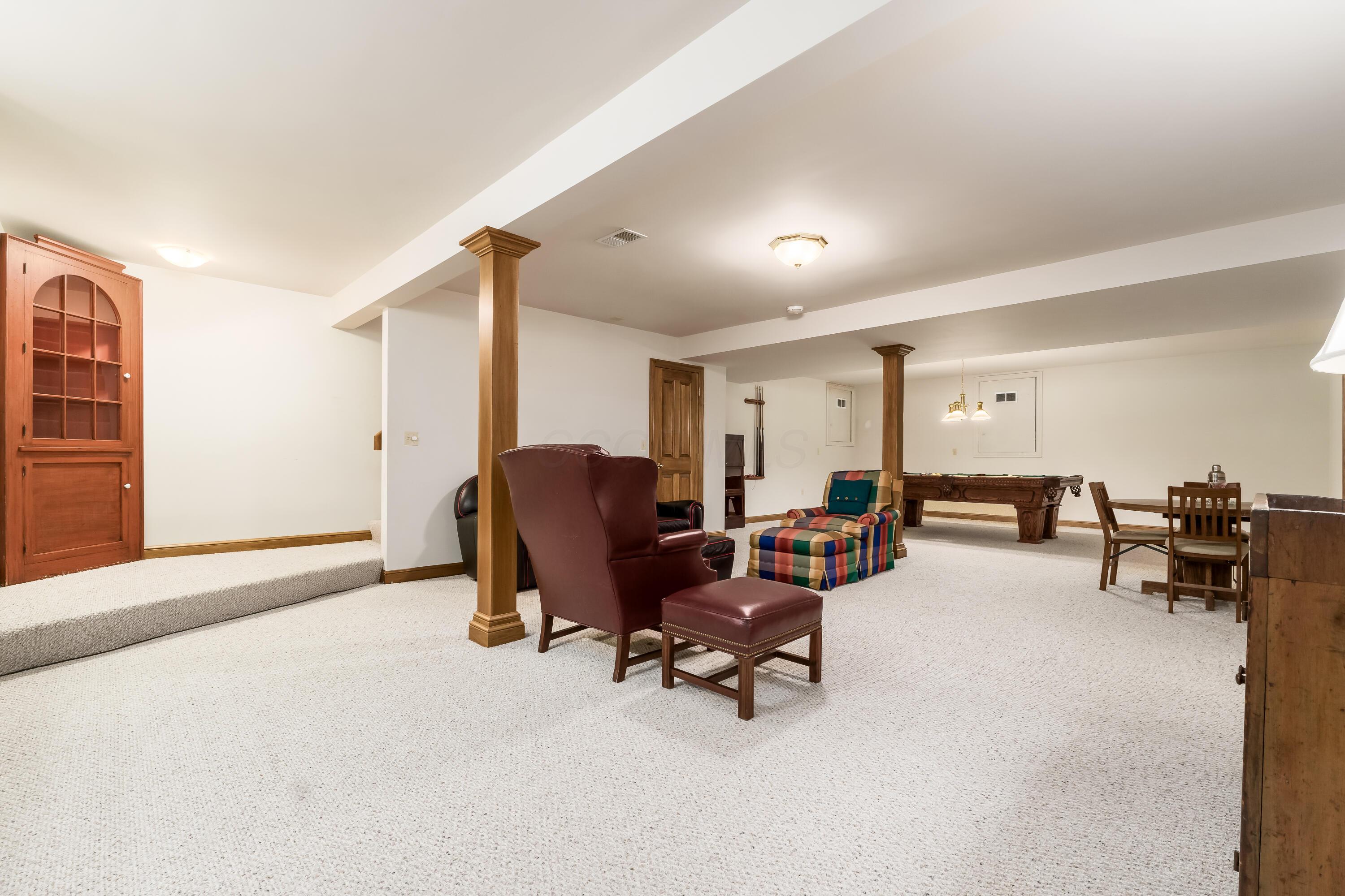 5358 Lake Shore Avenue