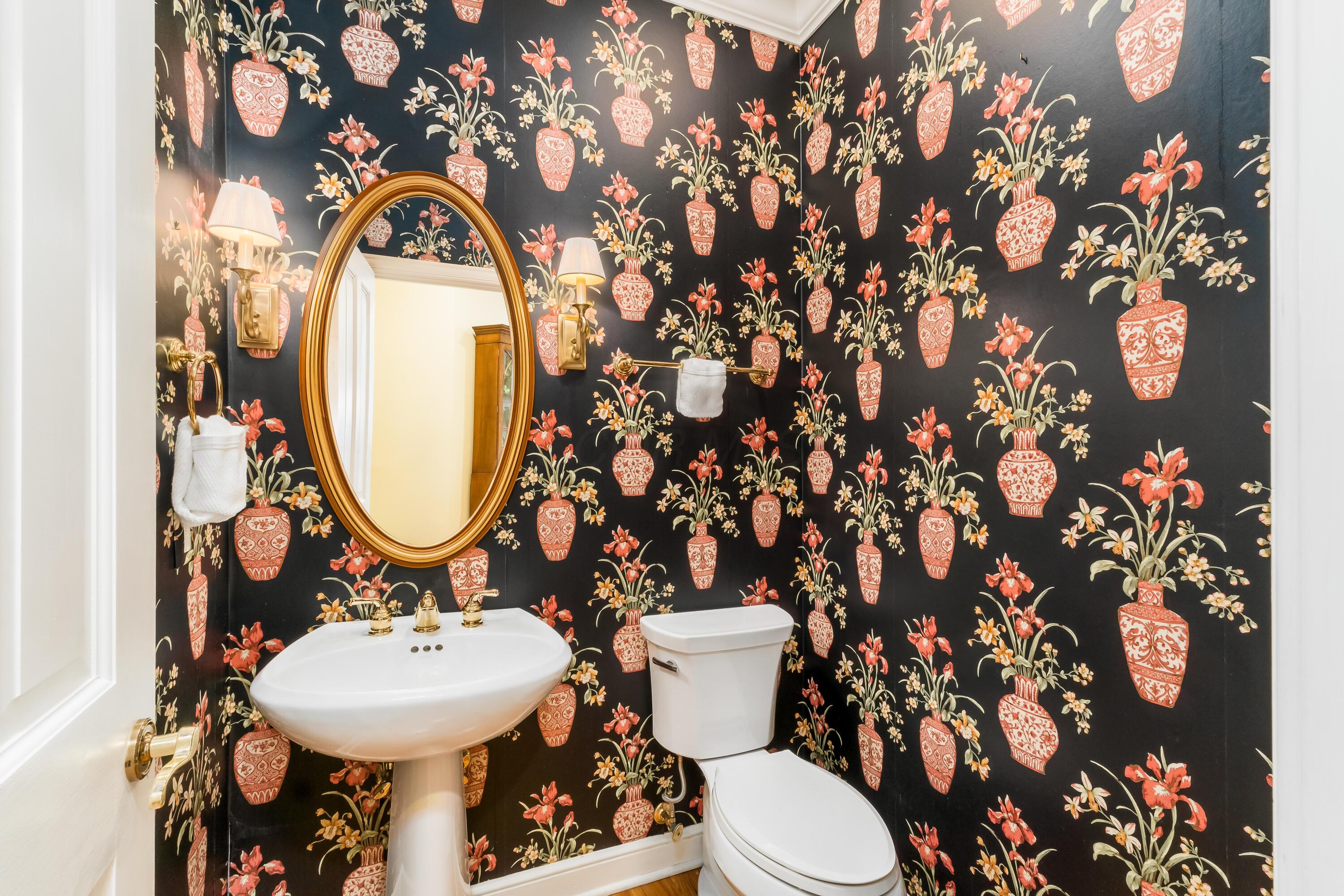 5358 Lake Shore Avenue