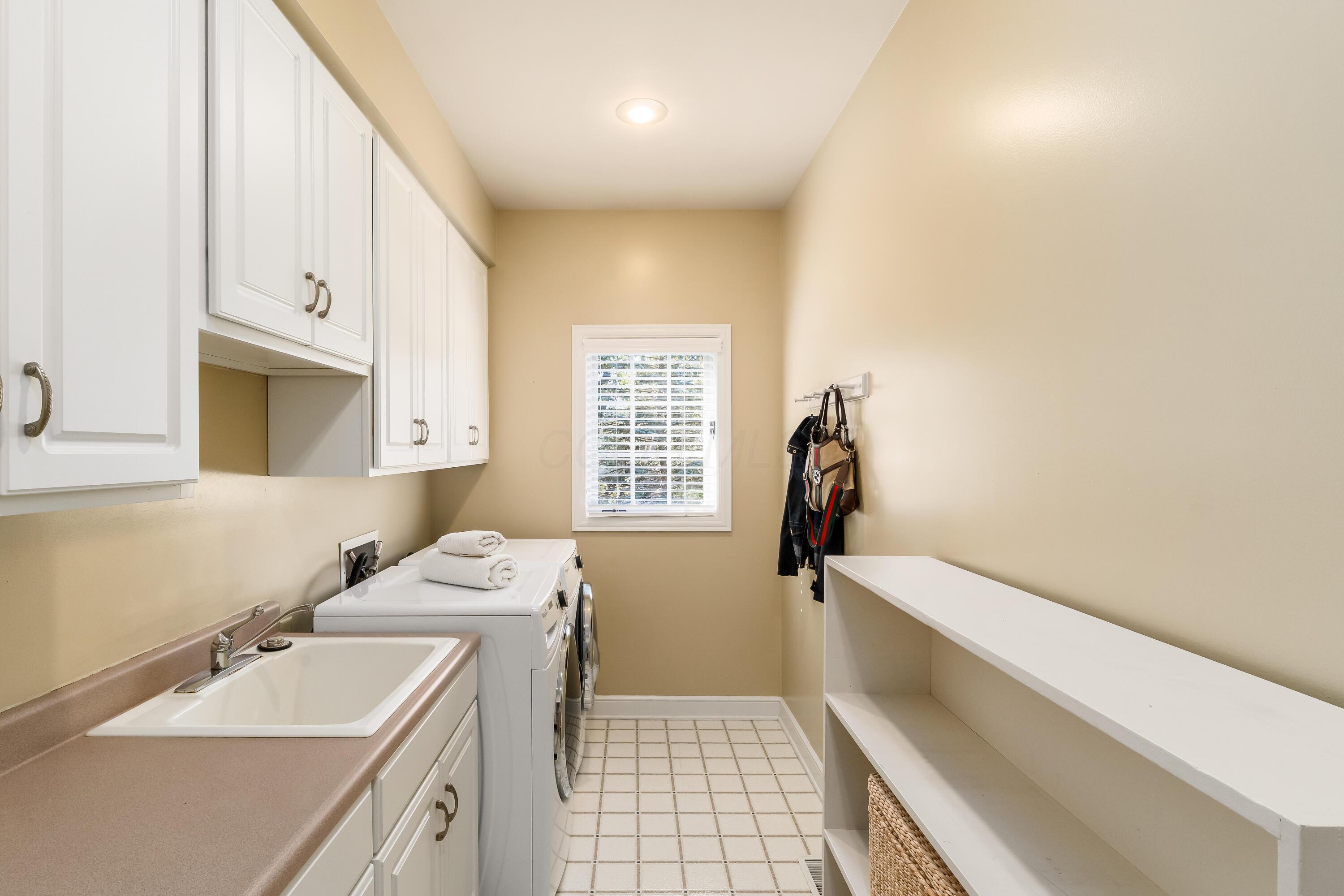 5358 Lake Shore Avenue