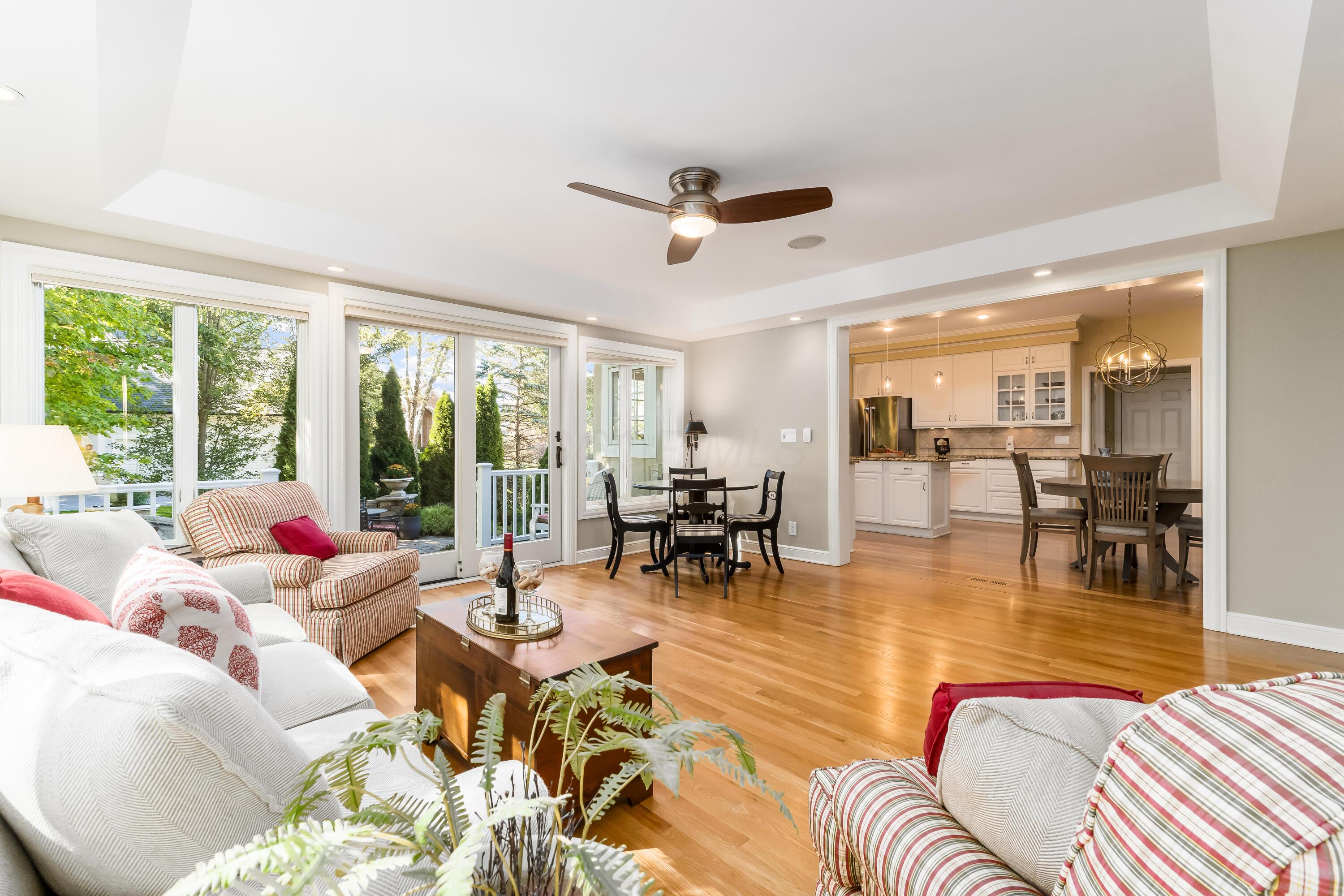 5358 Lake Shore Avenue