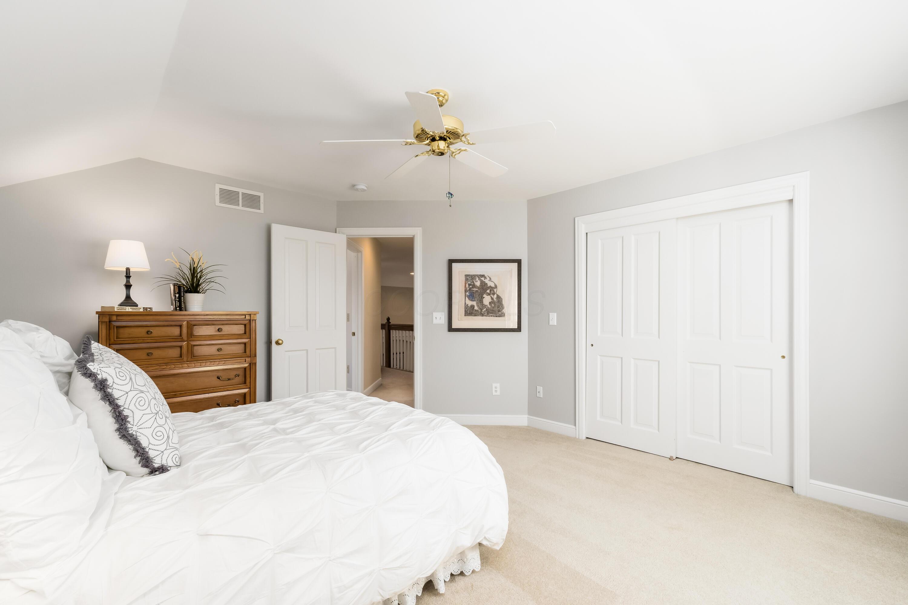 5358 Lake Shore Avenue