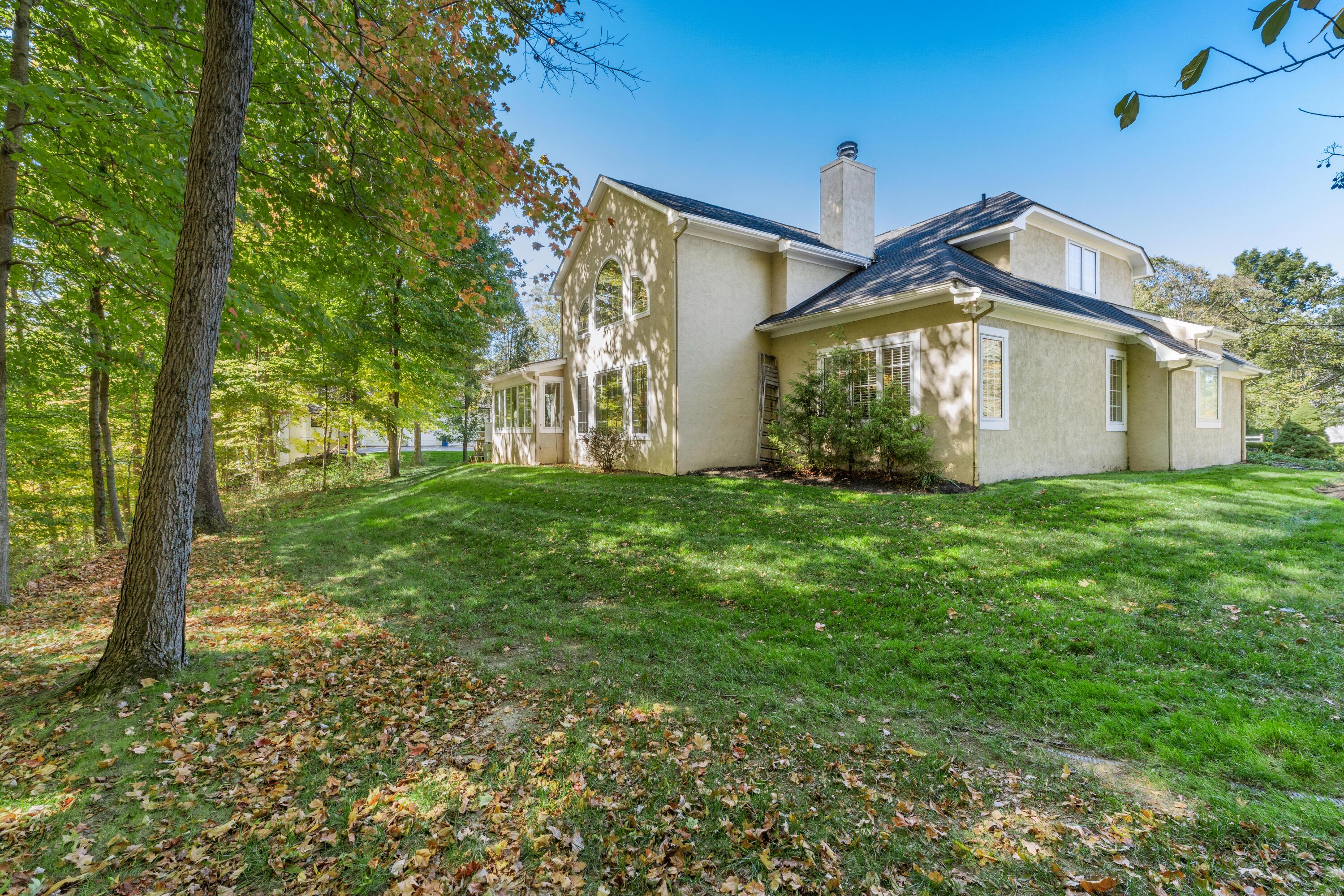 5358 Lake Shore Avenue