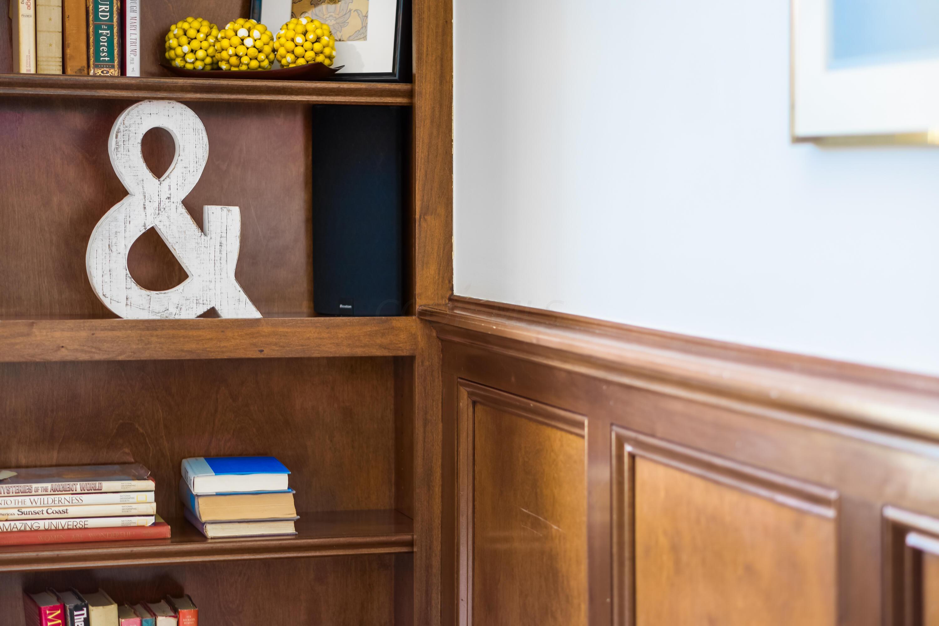 5358 Lake Shore Avenue