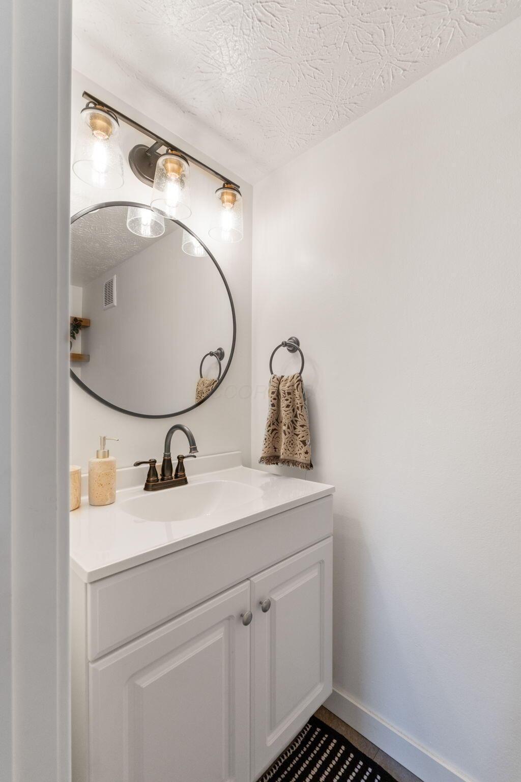 6030 Hildenboro Drive