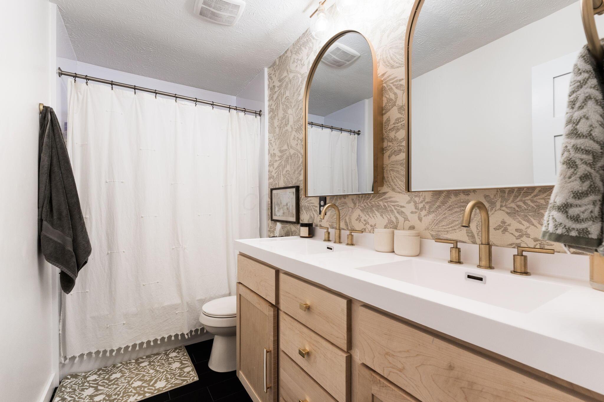 6030 Hildenboro Drive